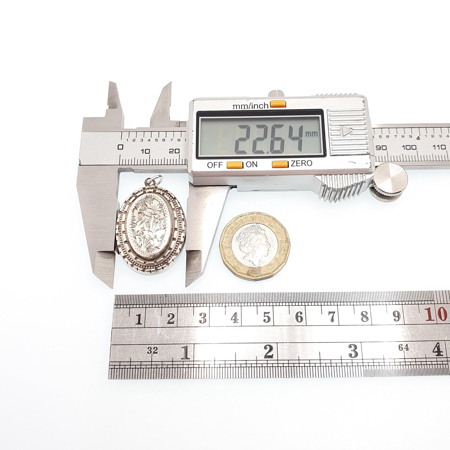 Antique Solid Silver Locket Oval Aesthetic Leaf Engraved Necklace Vintage Stepped Pendant Geometric Womens Jewelry Jewellery