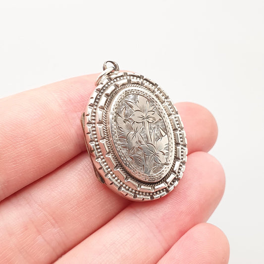 Antique Solid Silver Locket Oval Aesthetic Leaf Engraved Necklace Vintage Stepped Pendant Geometric Womens Jewelry Jewellery