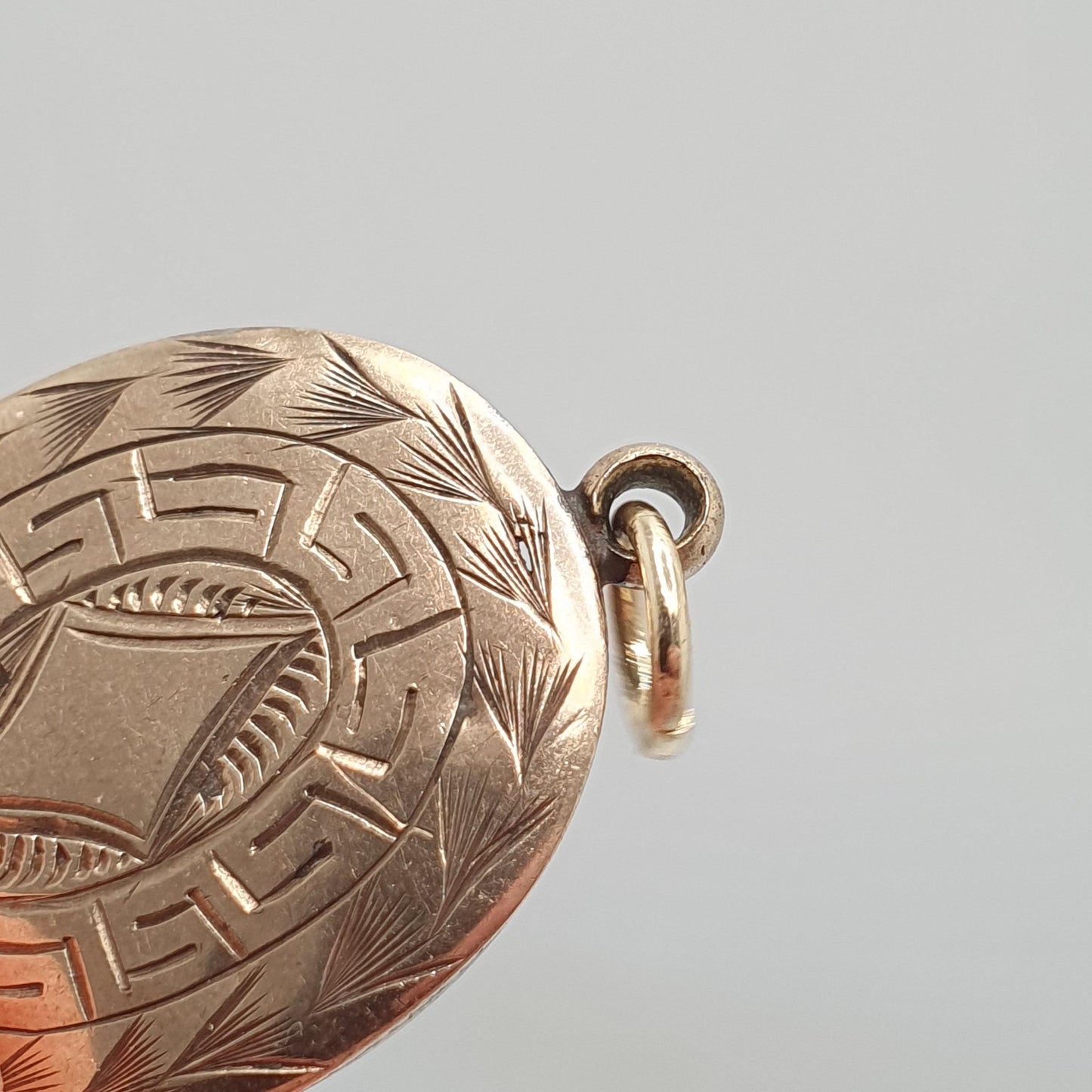Antique Victorian 9ct Gold Front Locket Pendant Engraved One Sided Pendant Necklace 9k Oval Vintage Jewelry Jewellery