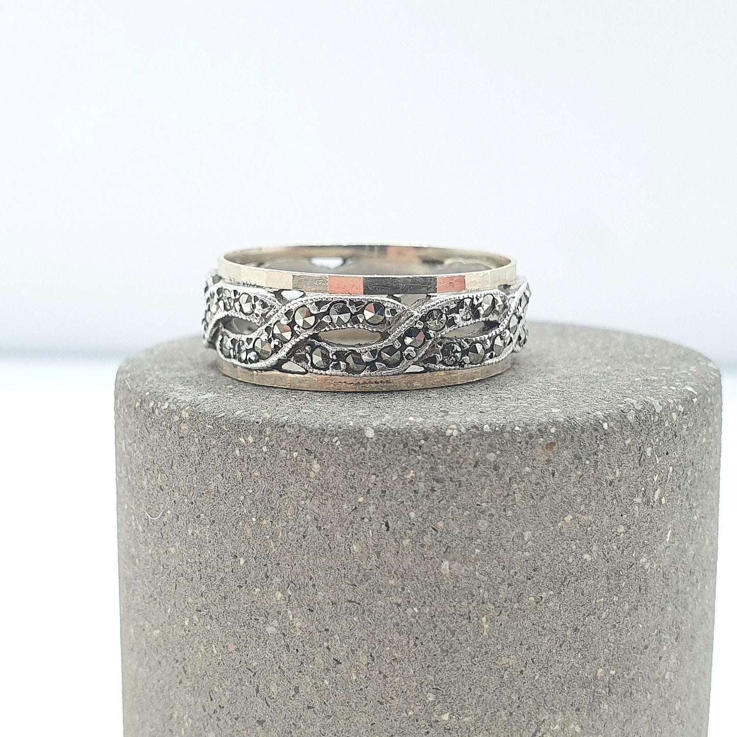 Antique 9ct Gold & Solid Silver Marcasite Eternity Ring Woven Rope Pattern Gift Love Womens Mens Jewellery Jewelry UK O.5  US 7.25
