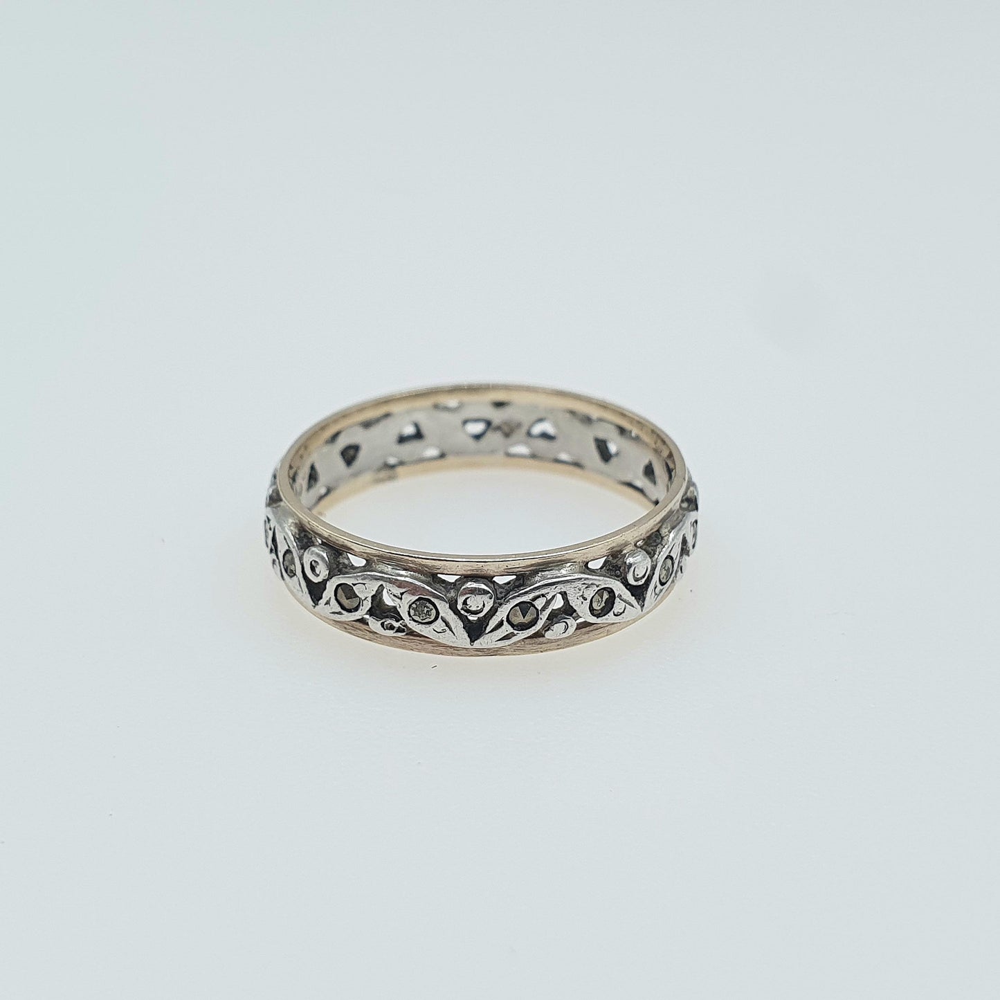 Antique 9ct Gold & Silver Eternity Ring Marcasite Leaf Style Pierced Pattern Art Deco Gift Love Womens Mens Jewellery Jewelry UK N.5 US 7