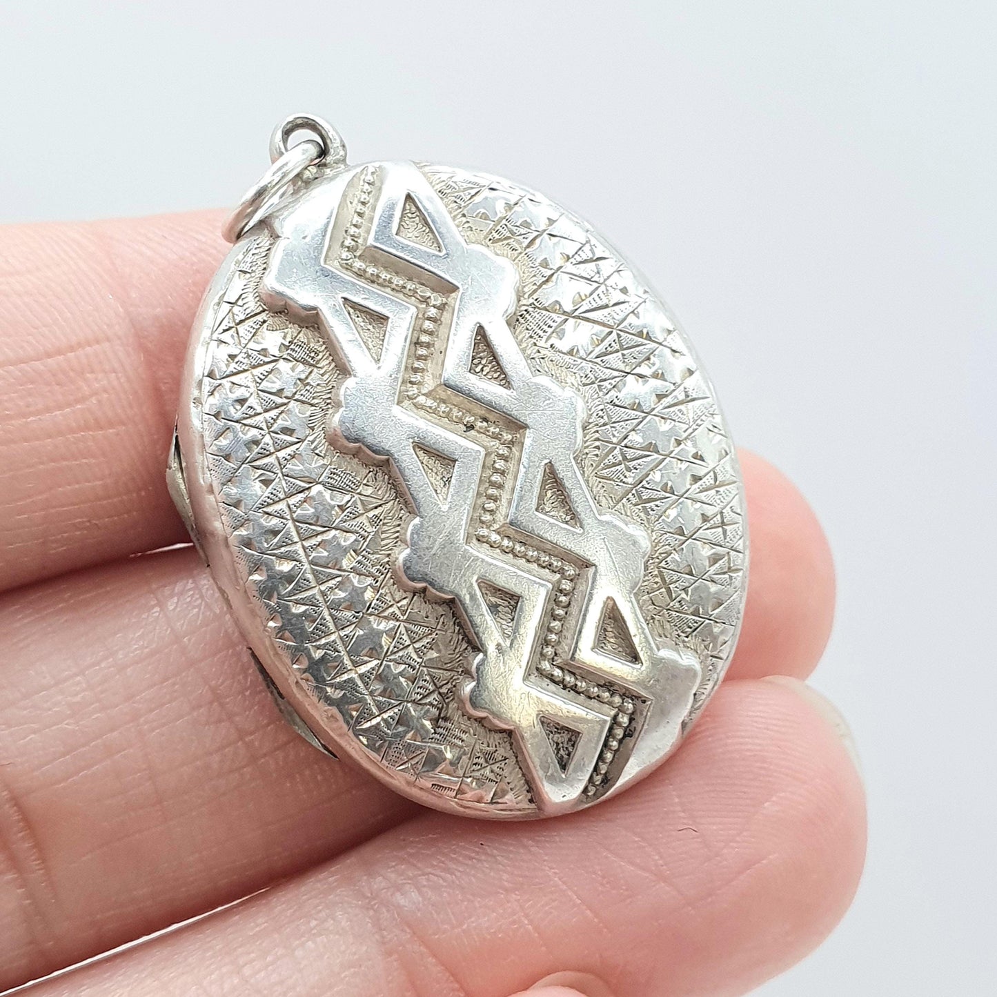 Antique Victorian Sterling Silver Locket Geometric Zig Zag Pattern 1882 Hallmark Oval Photo Picture Vintage Womens Jewelry Jewellery