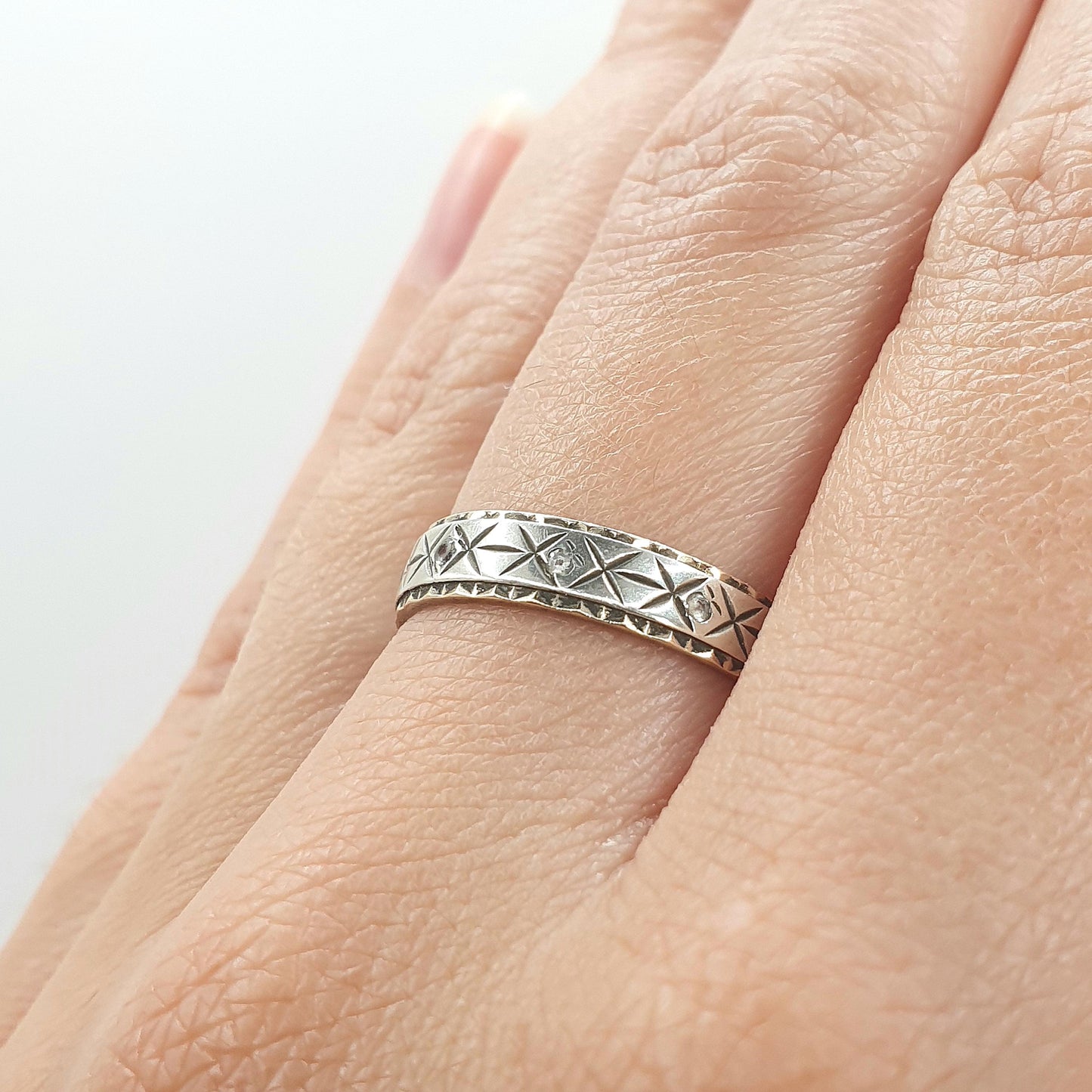 Antique 9ct Gold & Solid Silver White Spinel Eternity Ring X Pattern Vintage Womens Unisex Jewelry Jewellery UK N.5 US 7