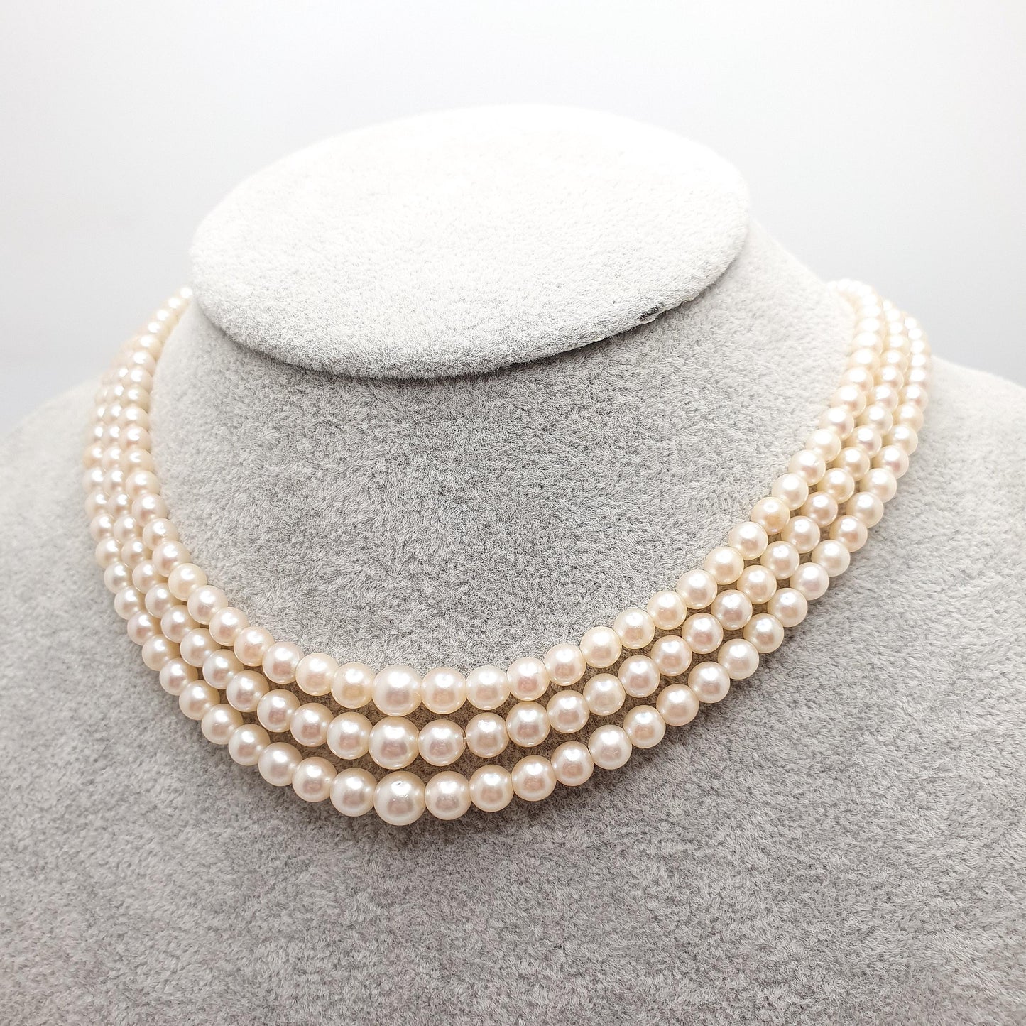 Vintage MIKIMOTO Pearl Necklace Triple Strand Sterling Silver Clasp Cultured Akoya Japanese Choker 36.5cm 14.3" 35.48g Womens