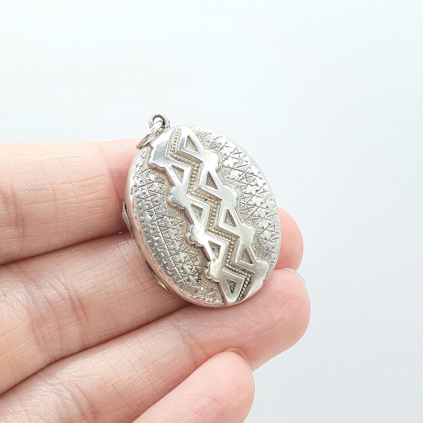 Antique Victorian Sterling Silver Locket Geometric Zig Zag Pattern 1882 Hallmark Oval Photo Picture Vintage Womens Jewelry Jewellery