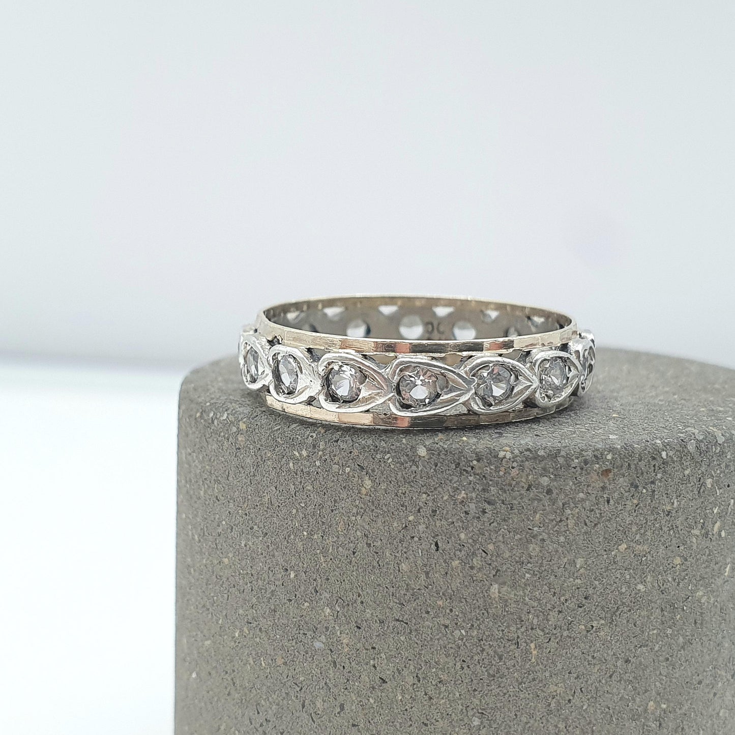 Antique 9ct Gold & Silver Eternity Ring White Spinel Heart Pattern Art Deco Love Gift Womens Jewelry Jewellery UK P.5 or US 8