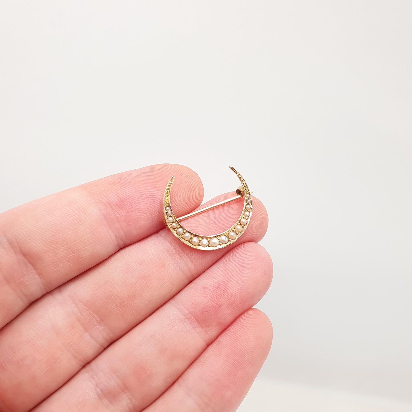 Antique Victorian 15ct Gold Crescent Moon Brooch Seed Pearl Solid 15k 625 Pin Celestial Womens Jewelry Jewellery