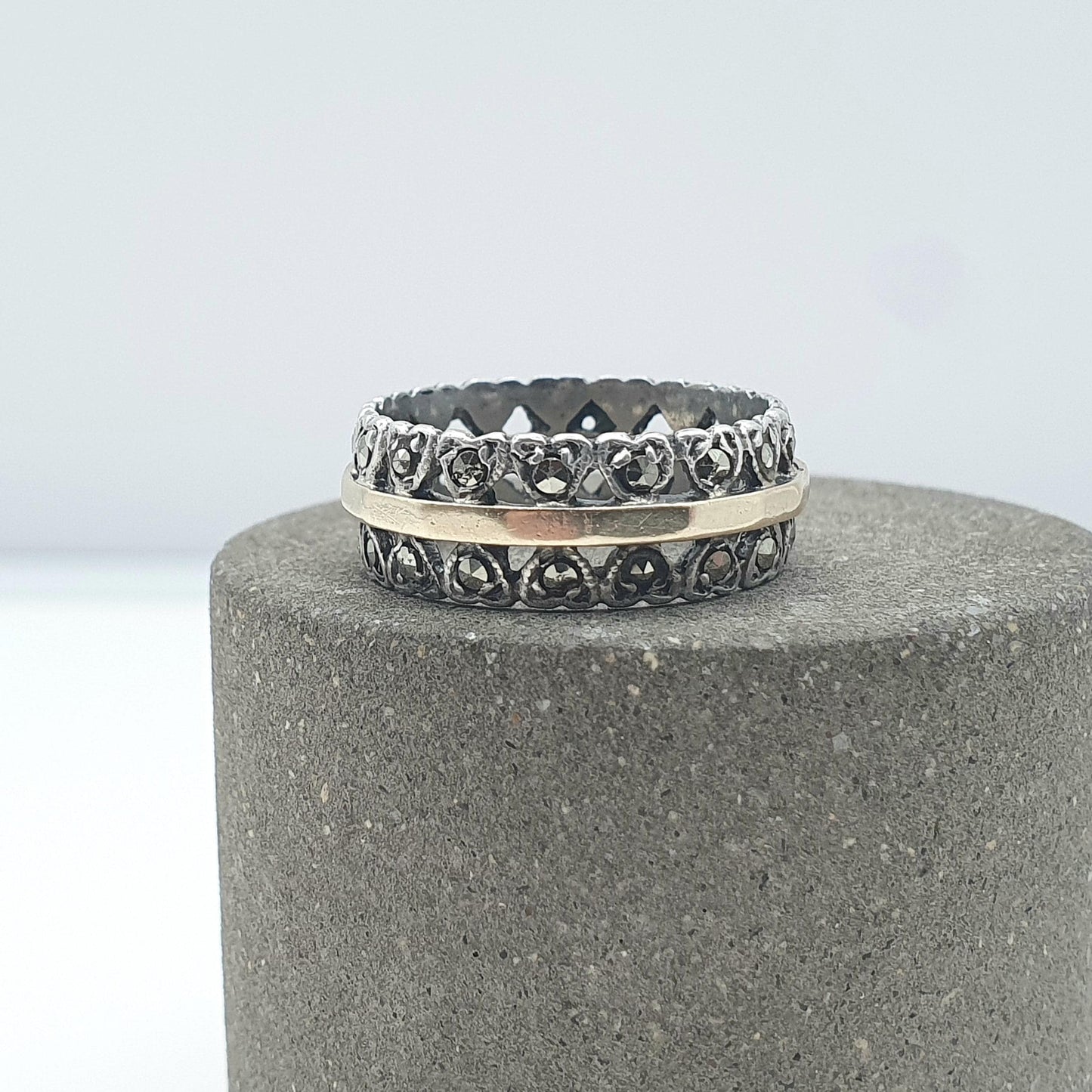 Antique 9ct Gold & Silver Eternity Ring Marcasite Heart Pattern Solid 9k 9kt Art Deco Womens Jewellery Jewelry UK K US 5.25