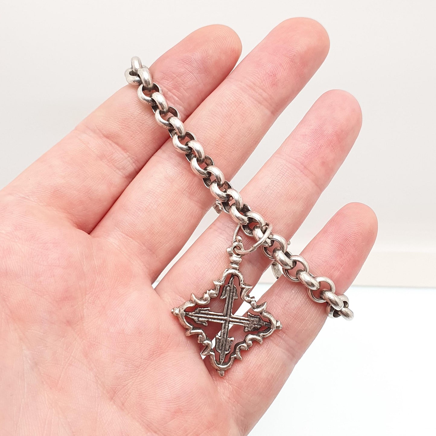 Antique Solid Silver Rolo Link Bracelet Thick Belcher Cruciform Charm Art Nouveau T Bar Clasp Heavy Gothic 28.44g Men Womens Vintage