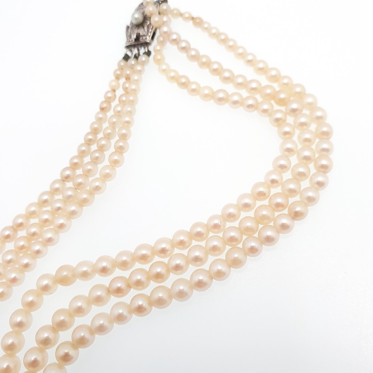 Vintage MIKIMOTO Pearl Necklace Triple Strand Sterling Silver Clasp Cultured Akoya Japanese Choker 36.5cm 14.3" 35.48g Womens
