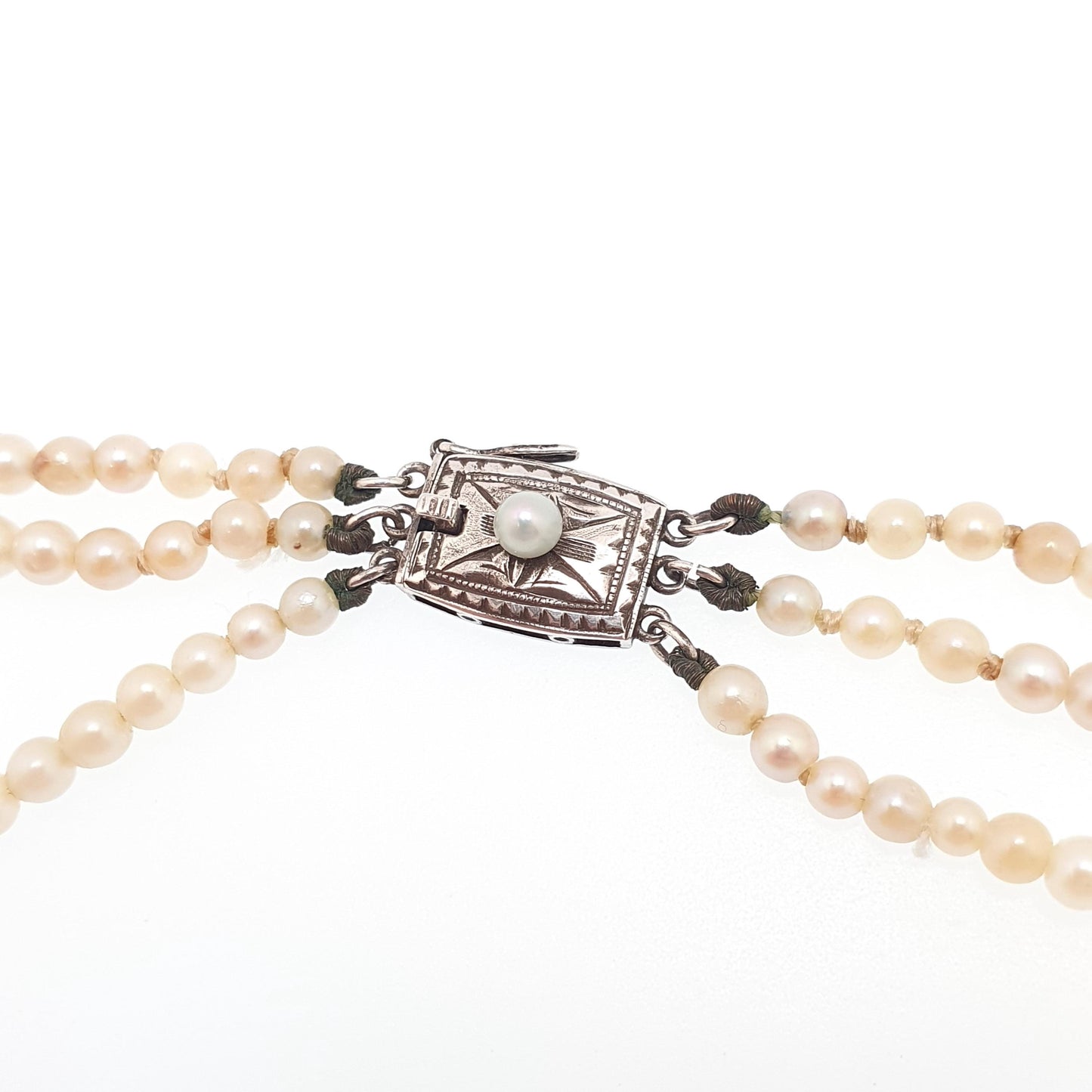 Vintage MIKIMOTO Pearl Necklace Triple Strand Sterling Silver Clasp Cultured Akoya Japanese Choker 36.5cm 14.3" 35.48g Womens