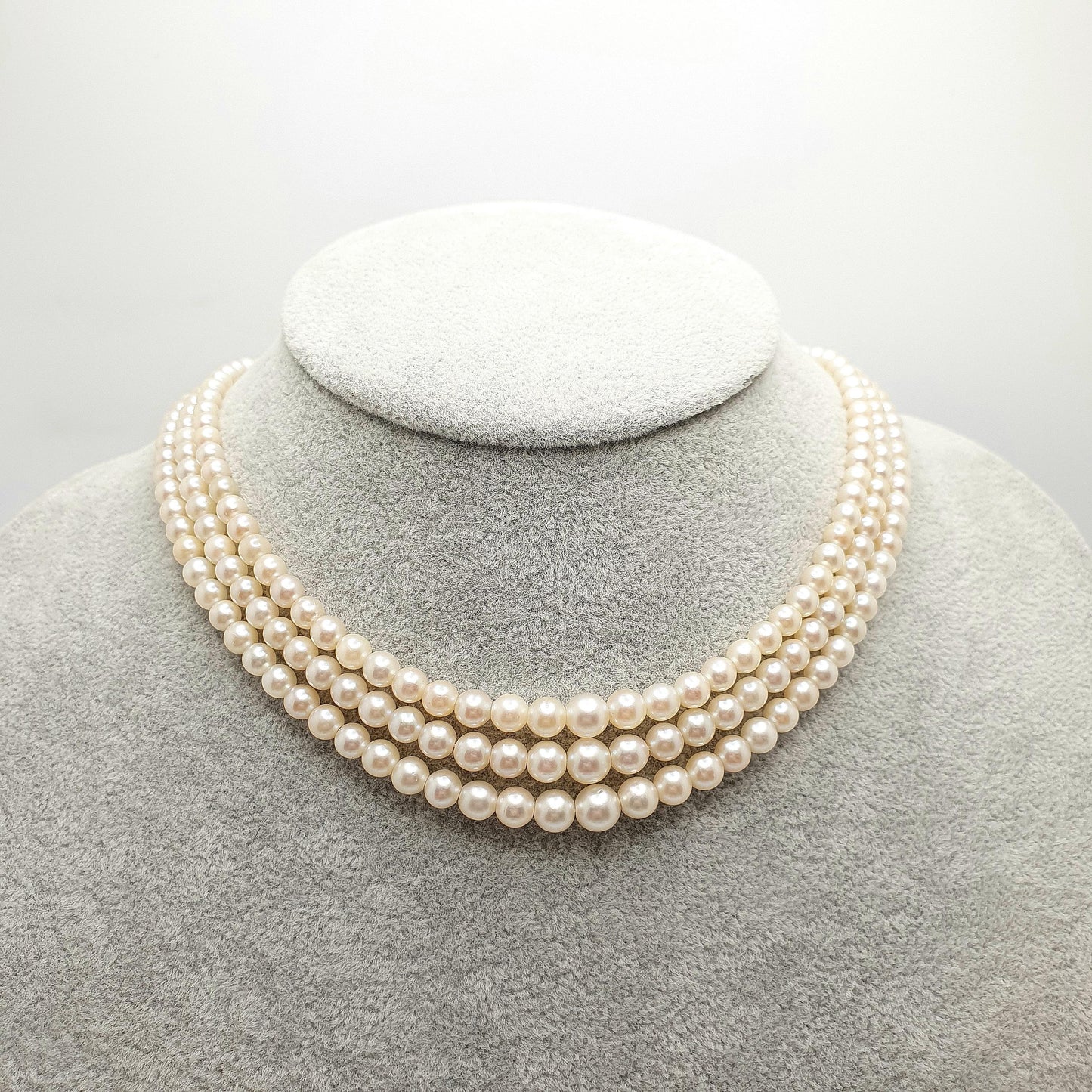 Vintage MIKIMOTO Pearl Necklace Triple Strand Sterling Silver Clasp Cultured Akoya Japanese Choker 36.5cm 14.3" 35.48g Womens