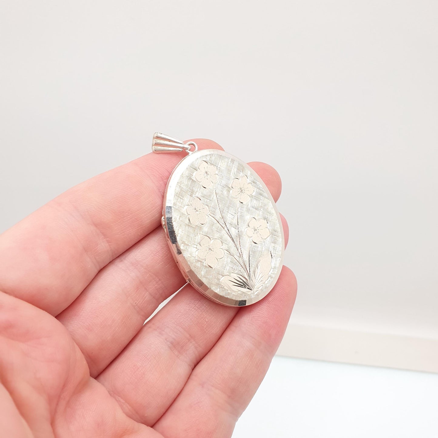 Vintage GEORG JENSEN Sterling Silver Locket Very Large Big 1968 Hallmark Flower Engraved Necklace Pendant Picture Photo Jewelry Jewellery