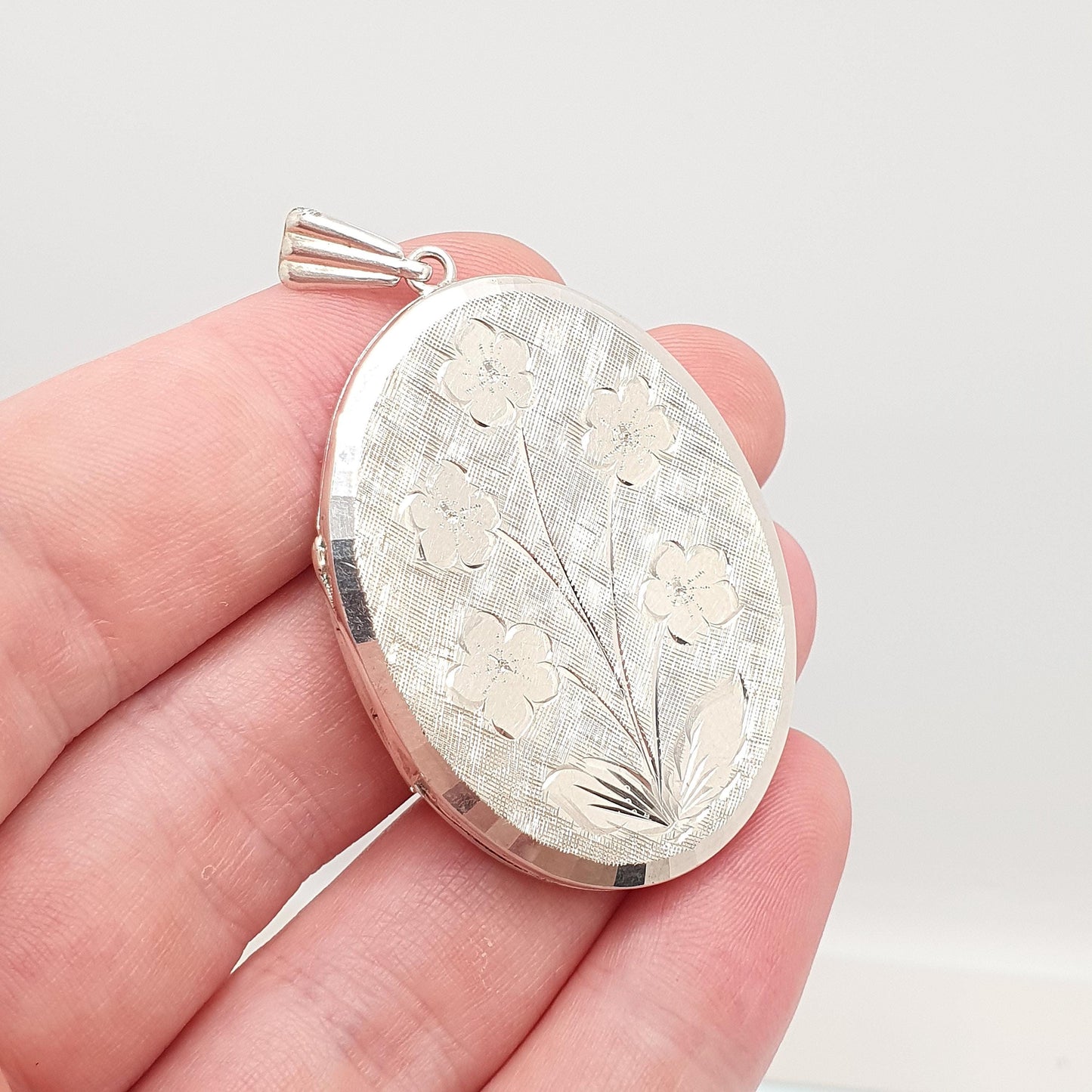 Vintage GEORG JENSEN Sterling Silver Locket Very Large Big 1968 Hallmark Flower Engraved Necklace Pendant Picture Photo Jewelry Jewellery