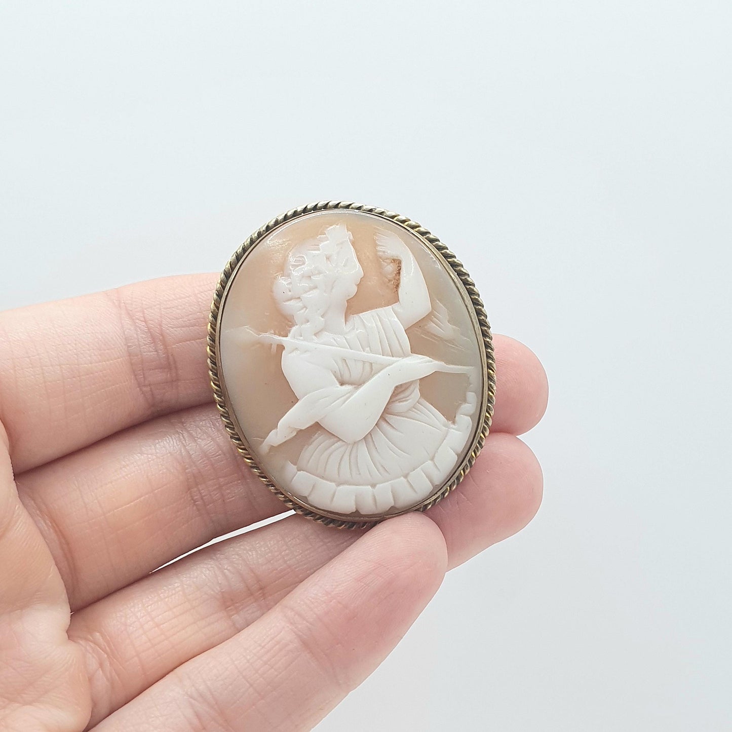 Antique Victorian Hera Cameo Brooch Greek Goddess Queen of the Gods Gold Tone Base Metal Hand Carved Shell Vintage Jewelry Jewellery Womens
