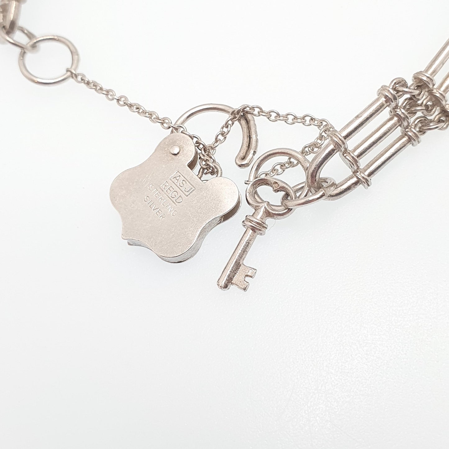 Vintage Sterling Silver Gate Link Bracelet Shield Padlock Clasp Key Charm Hallmarked 925 20cm 7.8" 17.68g Womens Jewelry Jewellery