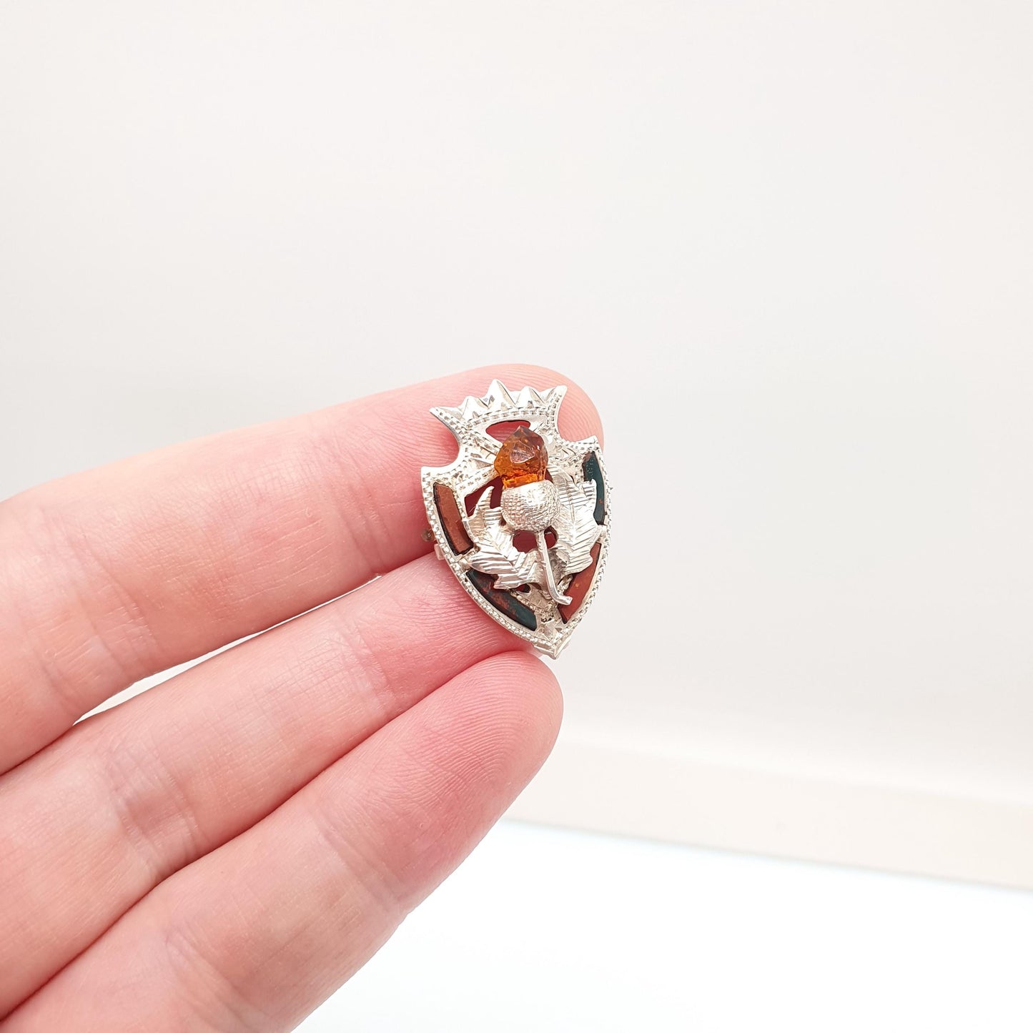 Antique Sterling Silver Scottish Shield Brooch Citrine Paste Thistle Jasper Bloodstone 1914 Hallmark Womens Jewelry Jewellery