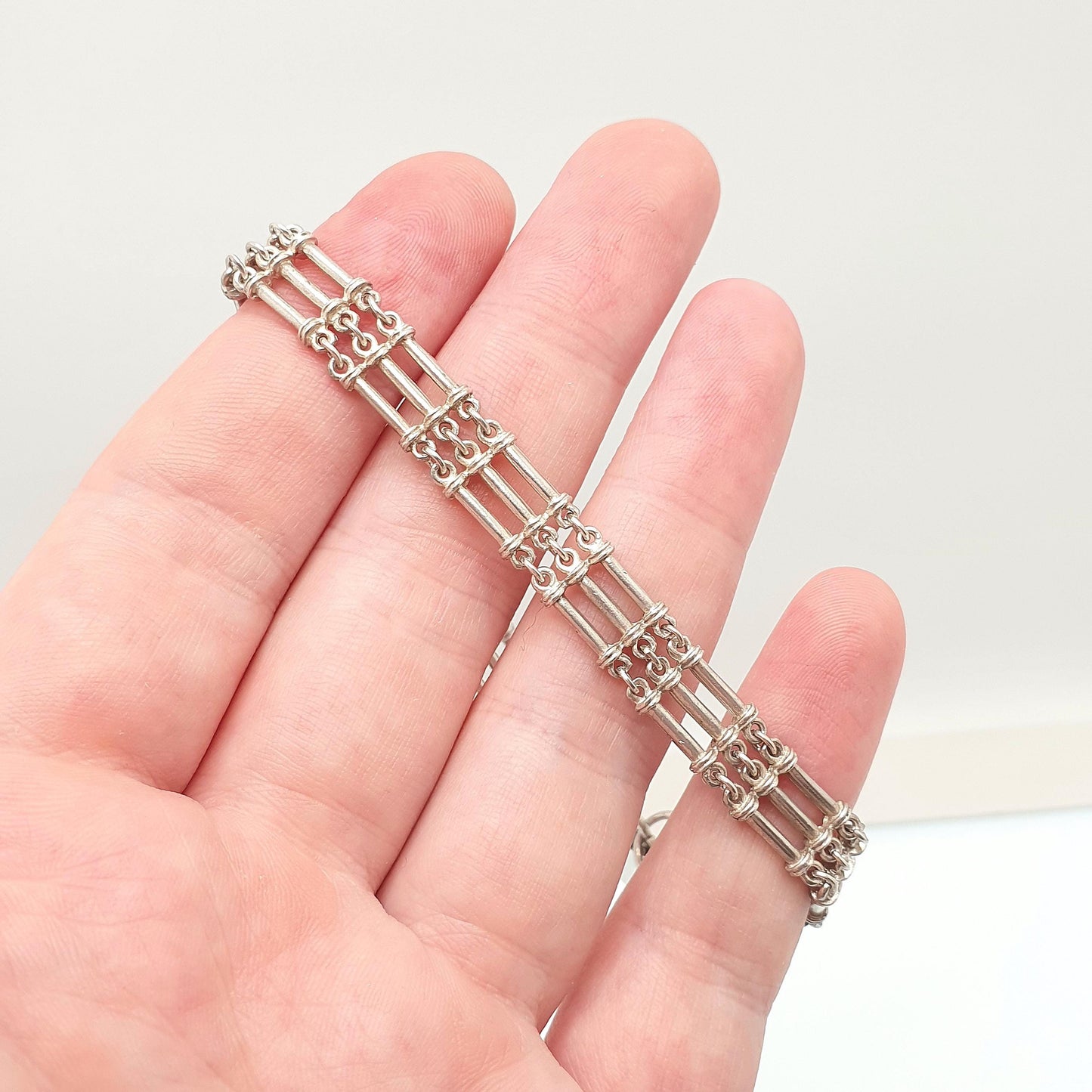 Vintage Sterling Silver Gate Link Bracelet Shield Padlock Clasp Key Charm Hallmarked 925 20cm 7.8" 17.68g Womens Jewelry Jewellery