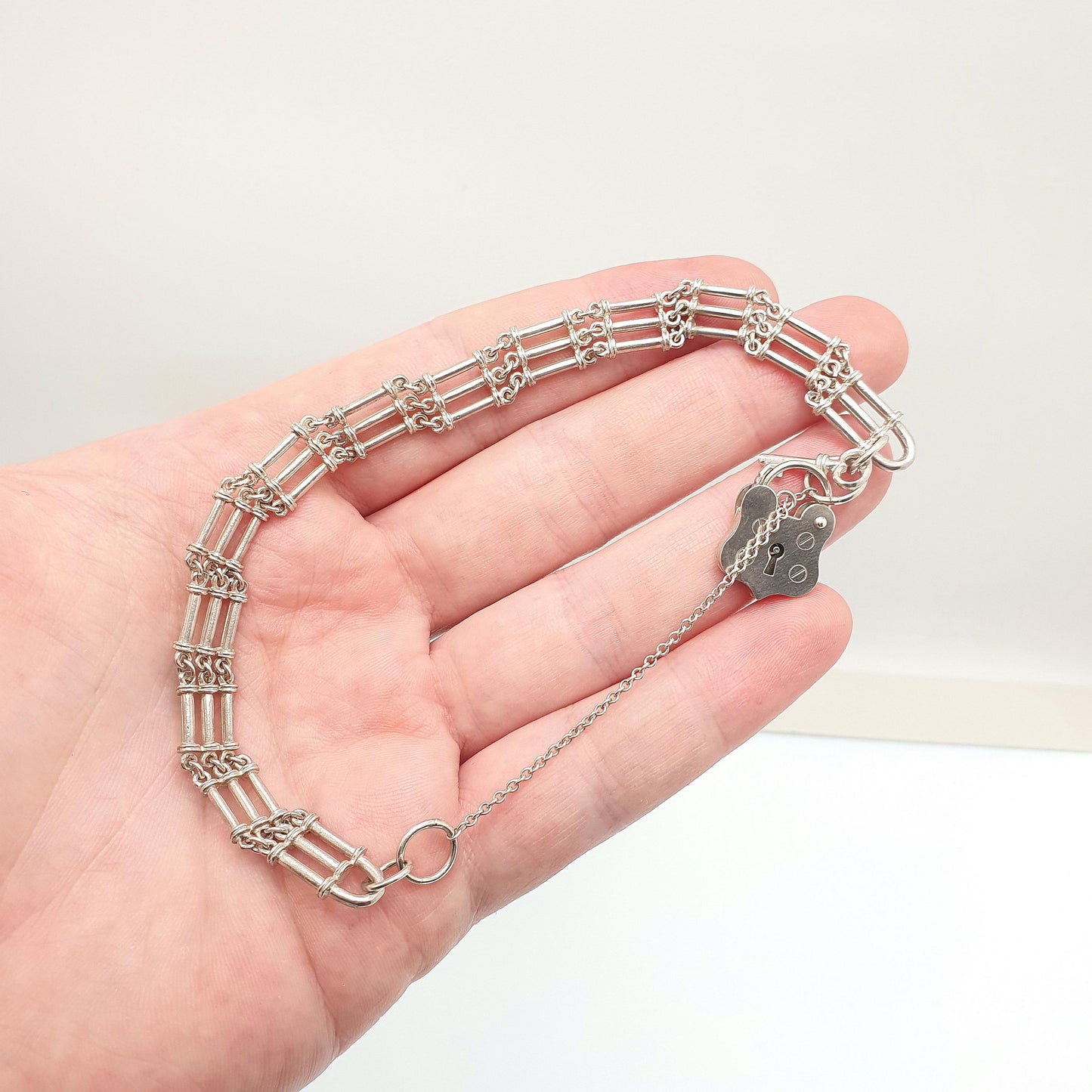 Vintage Sterling Silver Gate Link Bracelet Shield Padlock Clasp Key Charm Hallmarked 925 20cm 7.8" 17.68g Womens Jewelry Jewellery