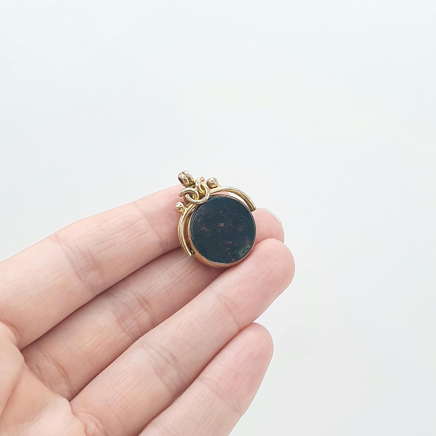Antique Victorian Rolled Gold Spinner Fob Pendant Bloodstone & Carnelian Gold Filled Knot Top Vintage Mens Womens Jewelry