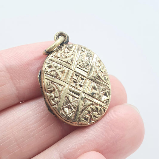 Antique Victorian Gold Gilt Oval Locket Geometric Leaf Pattern Picture Photo Vintage Mens Womens Jewellery Jewelry