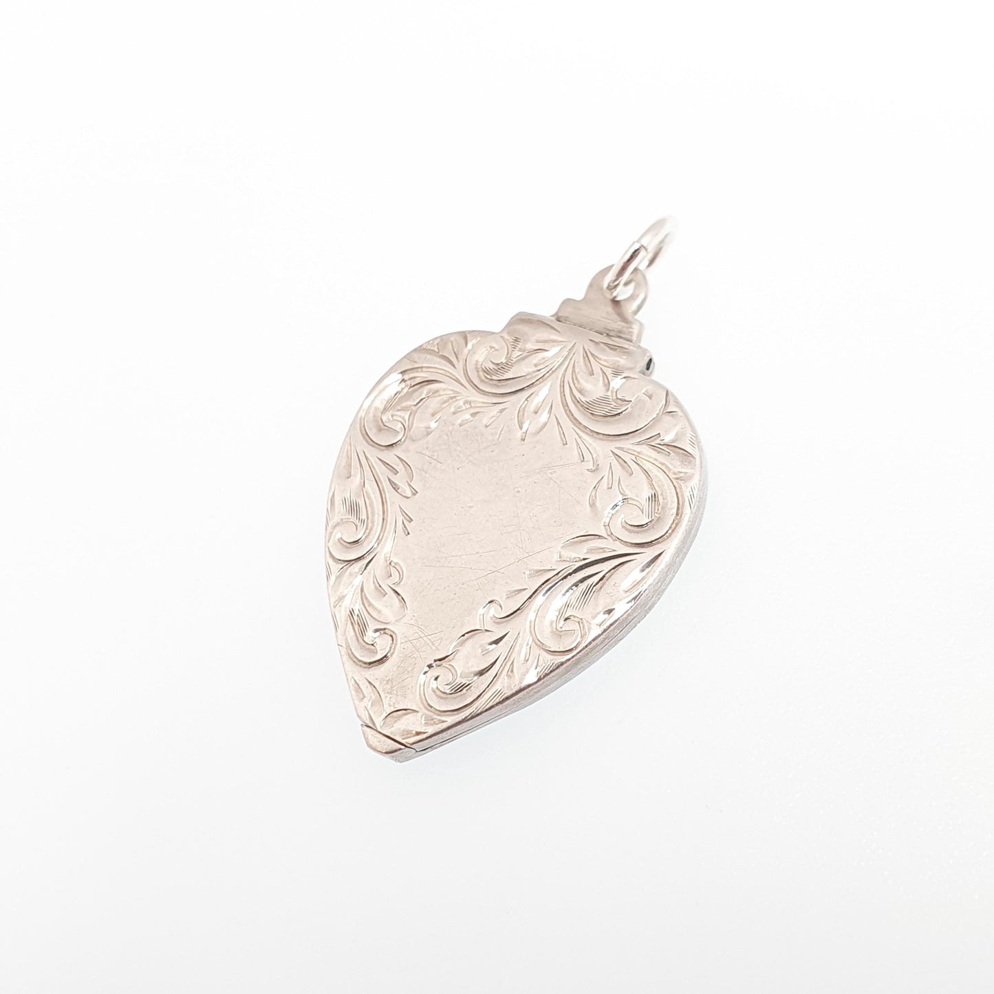 Antique Sterling Silver Locket Art Deco Heart Shape Geometric Pattern Arrow Necklace Pendant 1920s Picture Photo Jewelry Vintage Jewellery