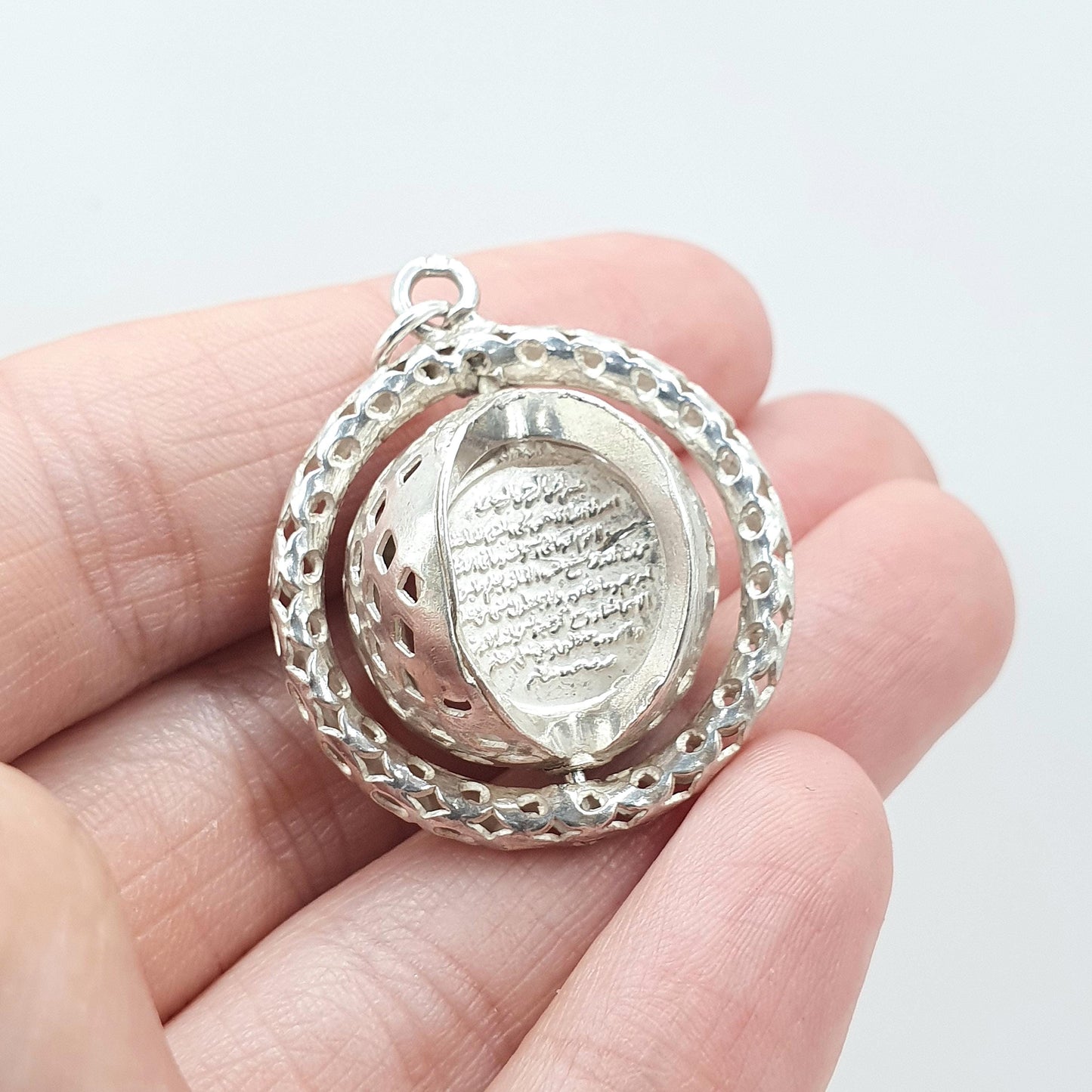 Vintage Solid Silver Arabic Swivel Ball Pendant Necklace Quran Verse Muslim Islam Script Vintage Womens Mens Jewellery Jewelry
