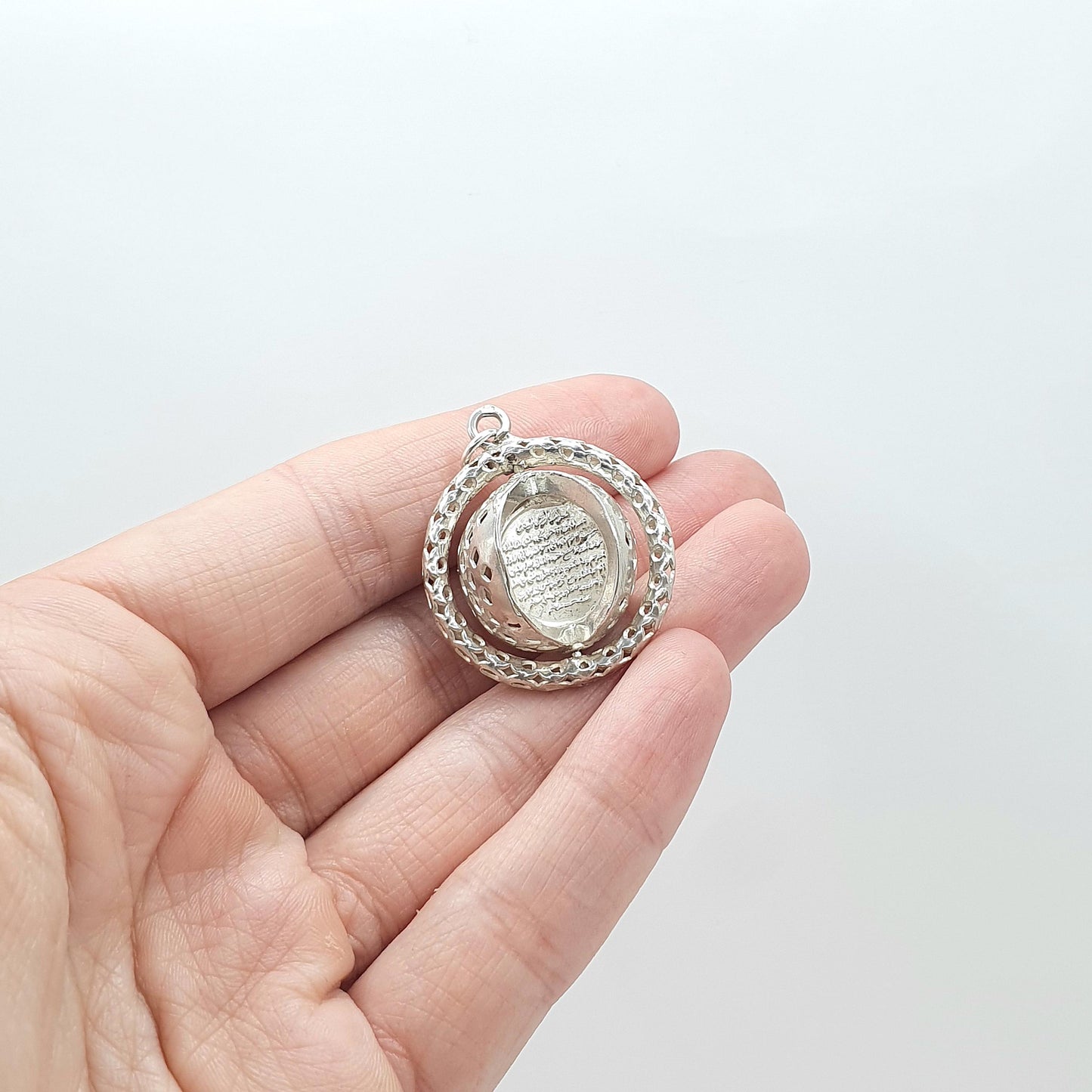 Vintage Solid Silver Arabic Swivel Ball Pendant Necklace Quran Verse Muslim Islam Script Vintage Womens Mens Jewellery Jewelry