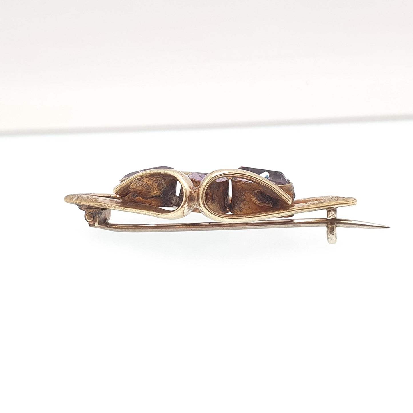 Antique Victorian Rolled Gold Natural Amethyst Brooch Trilogy Kite Shape Gold Filled Purple Gemstone Womens Vintage Jewelry Jewellery