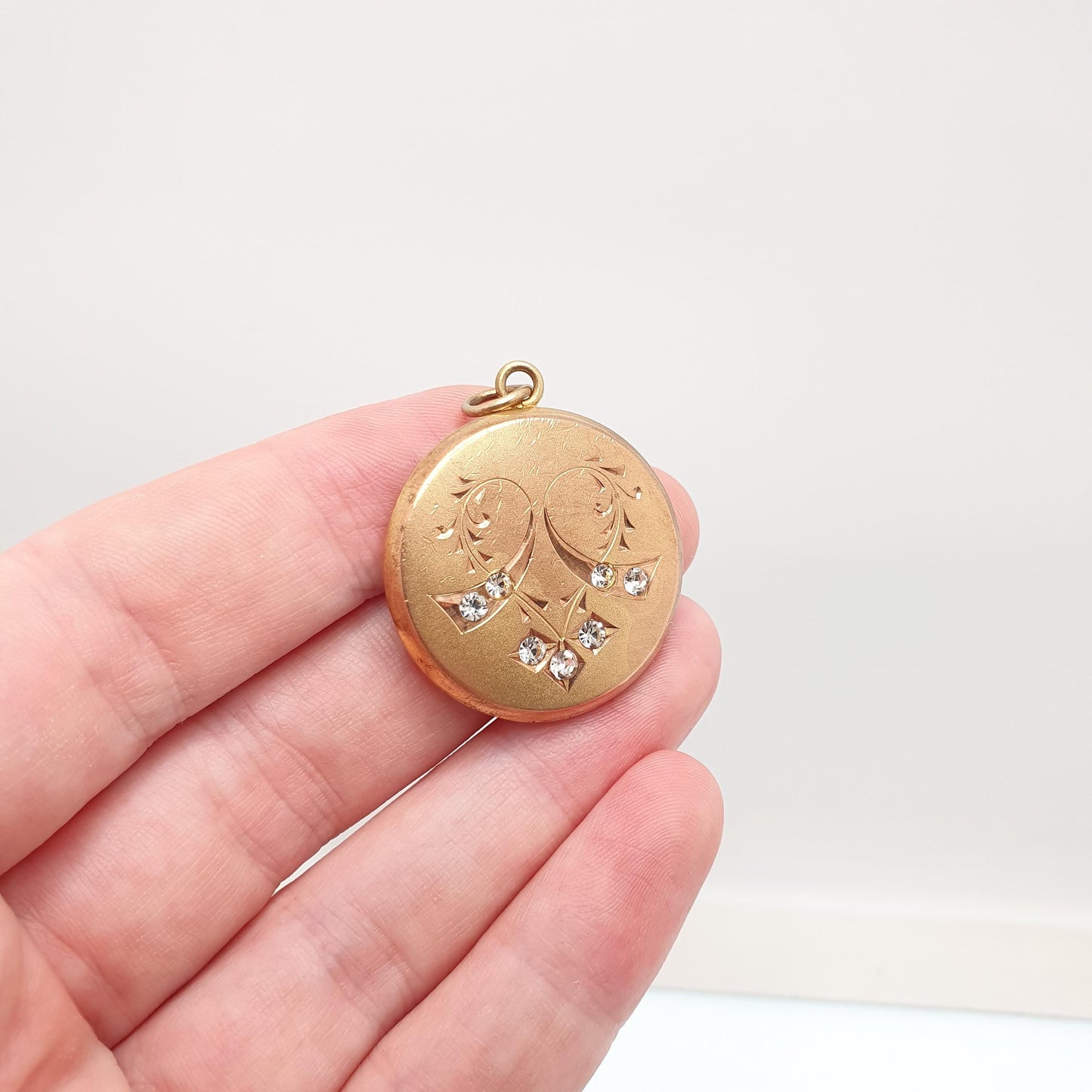 Antique Rolled Gold Diamond Paste Locket Heart Engraved Centre Love Romantic Gold Filled Photo Womens Vintage Jewelry Jewellery