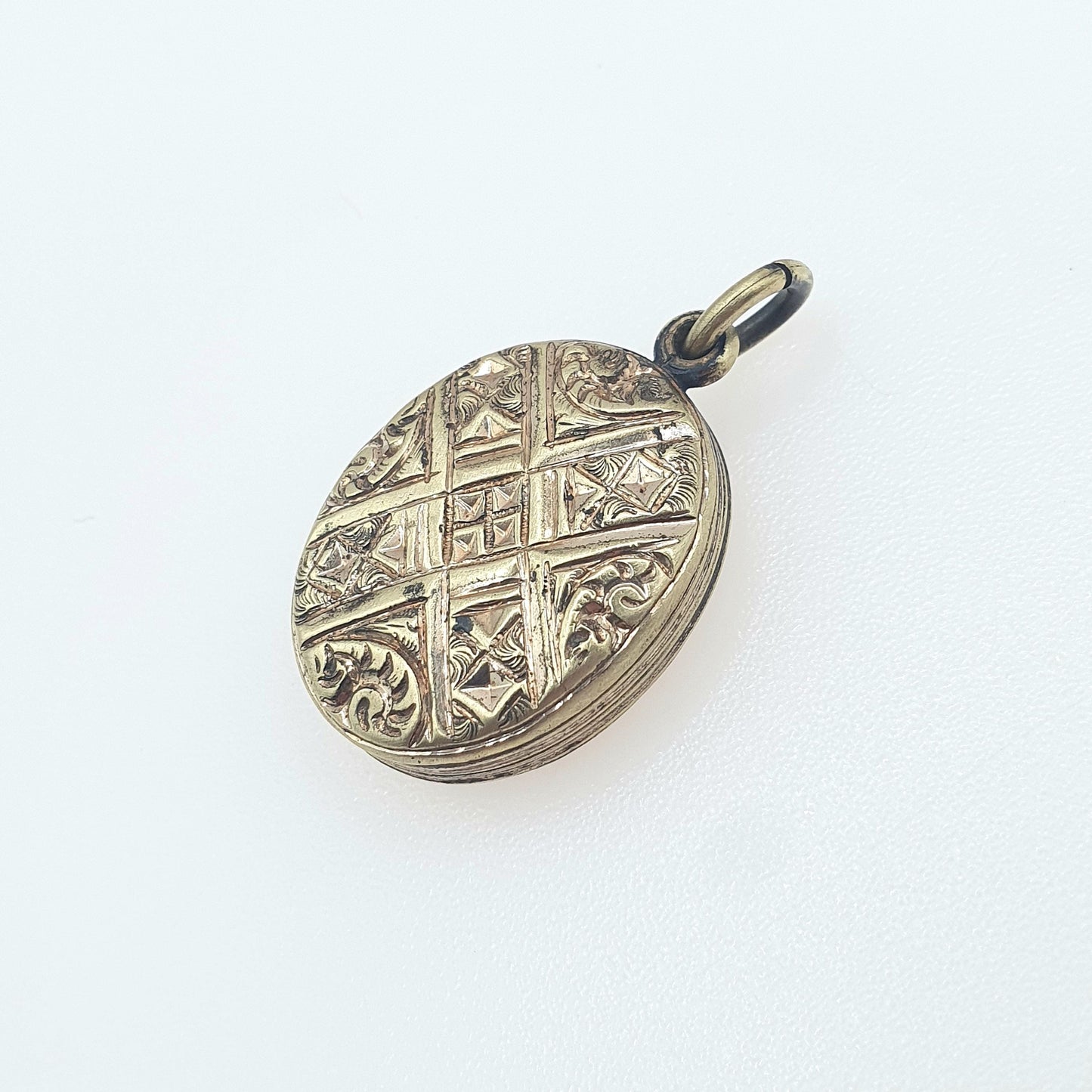 Antique Victorian Gold Gilt Oval Locket Geometric Leaf Pattern Picture Photo Vintage Mens Womens Jewellery Jewelry