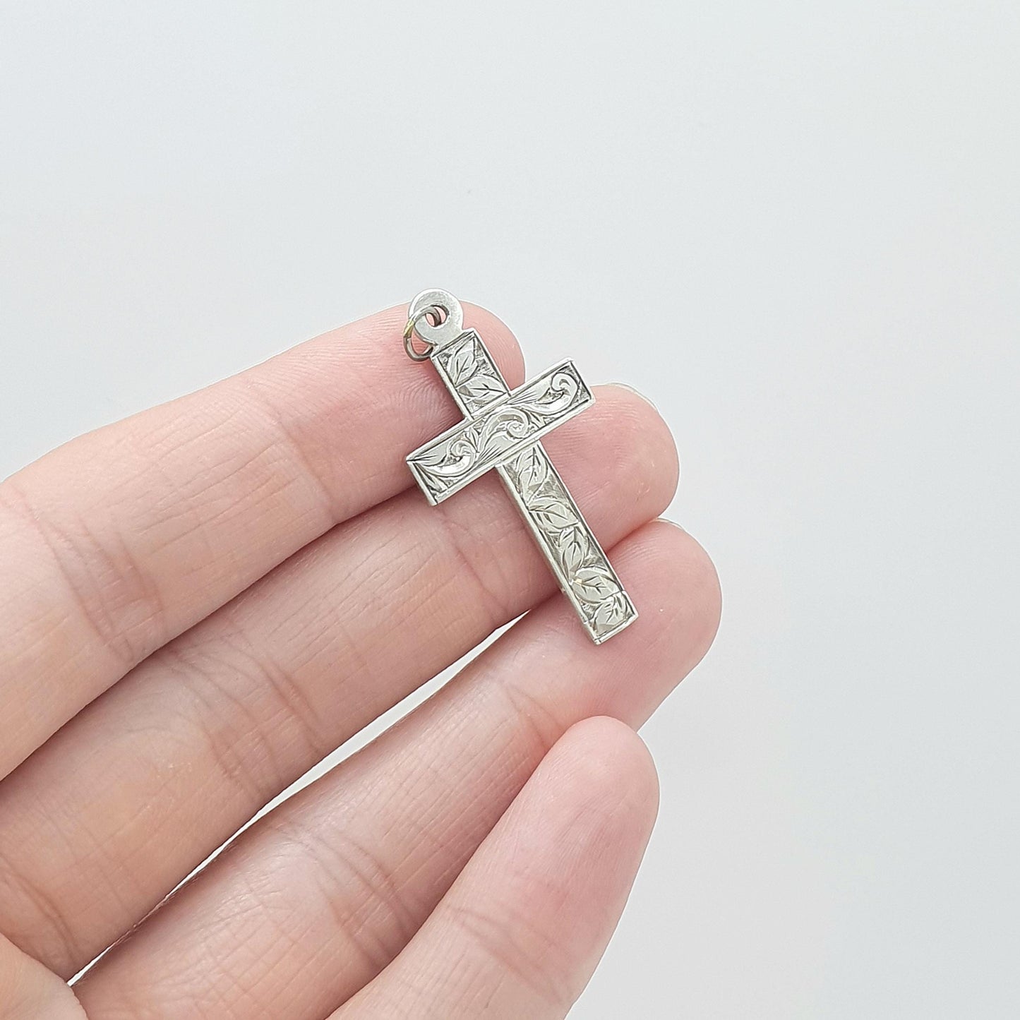 Antique Sterling Silver Crucifix Pendant Cross Necklace 1904 Hallmark Religious Catholic Leaf Engraved Mens Womens Jewelry Jewellery