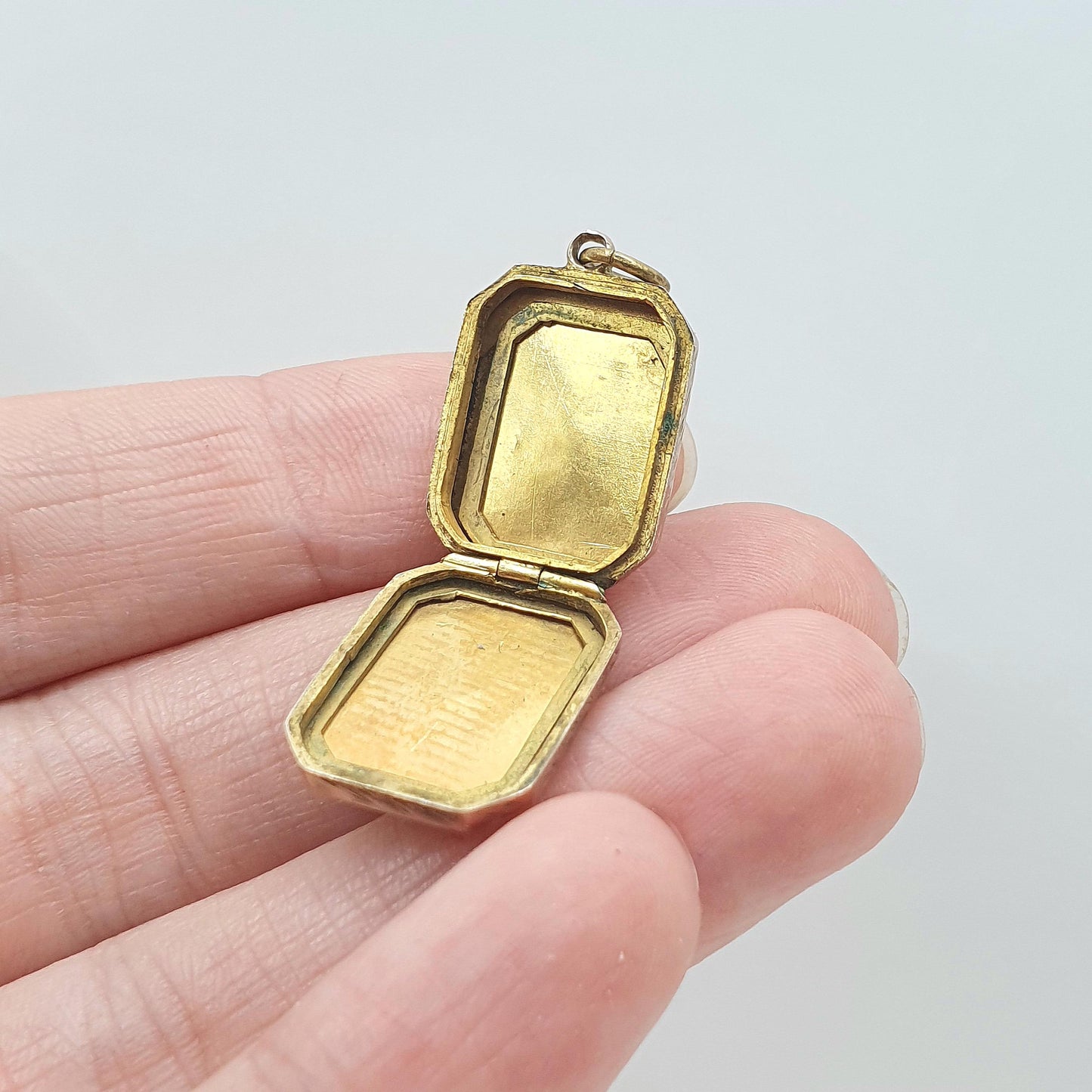 Antique Victorian 9ct Gold Rectangular Locket 9k Back and Front Rose Gold Engraved Photo Gift Vintage Necklace Jewelry Womens Jewellery