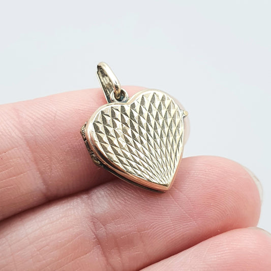 Old Vintage 9ct Gold Heart Locket Gyroscope 9k Back and Front Tiny Small Pattern Gift Necklace Jewelry Womens Mens Love Jewellery