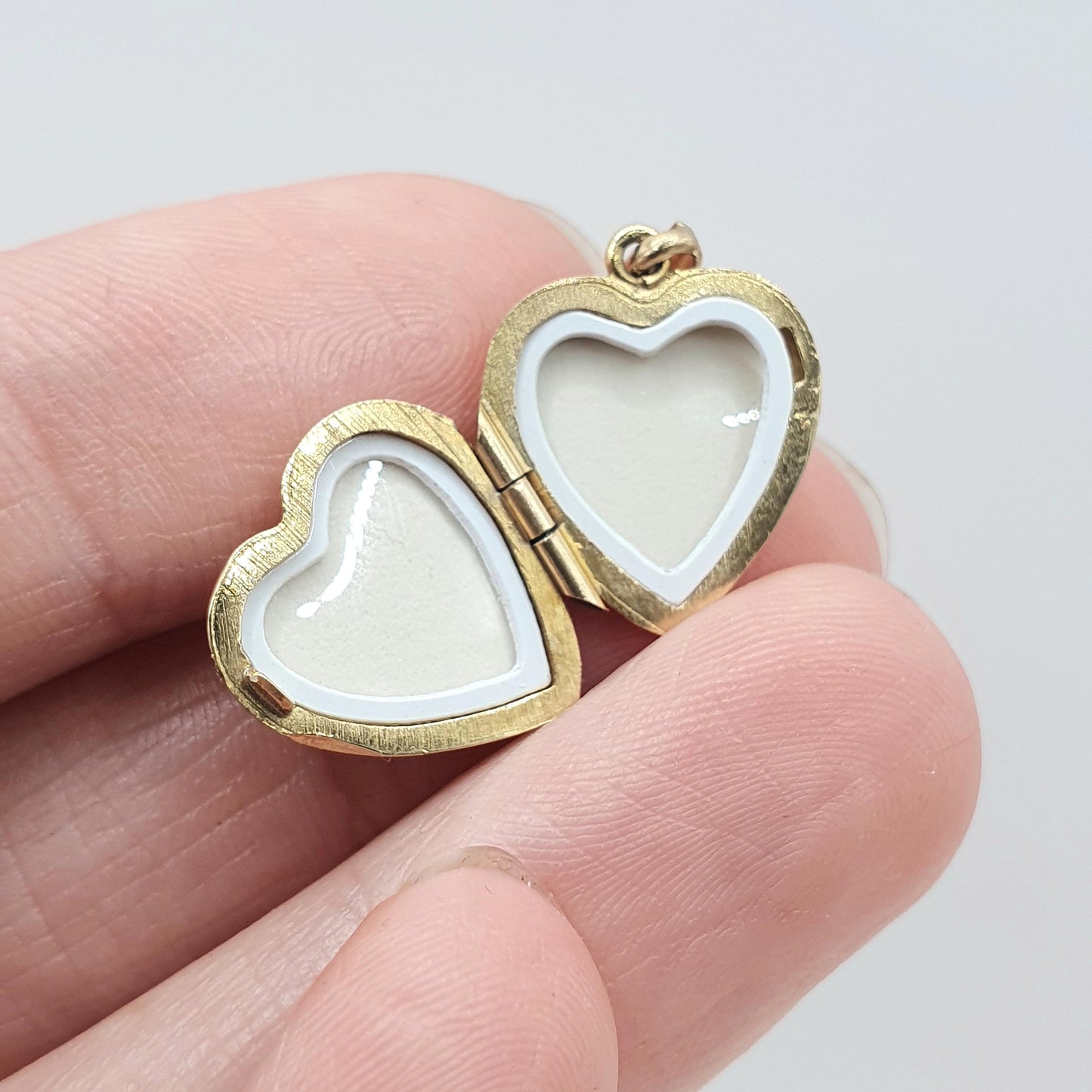 Vintage 9ct Gold Heart Locket Small Tiny Hand Engraved Pendant All Solid 9k 9kt Necklace Photo Pendant Womens Jewelry Jewellery