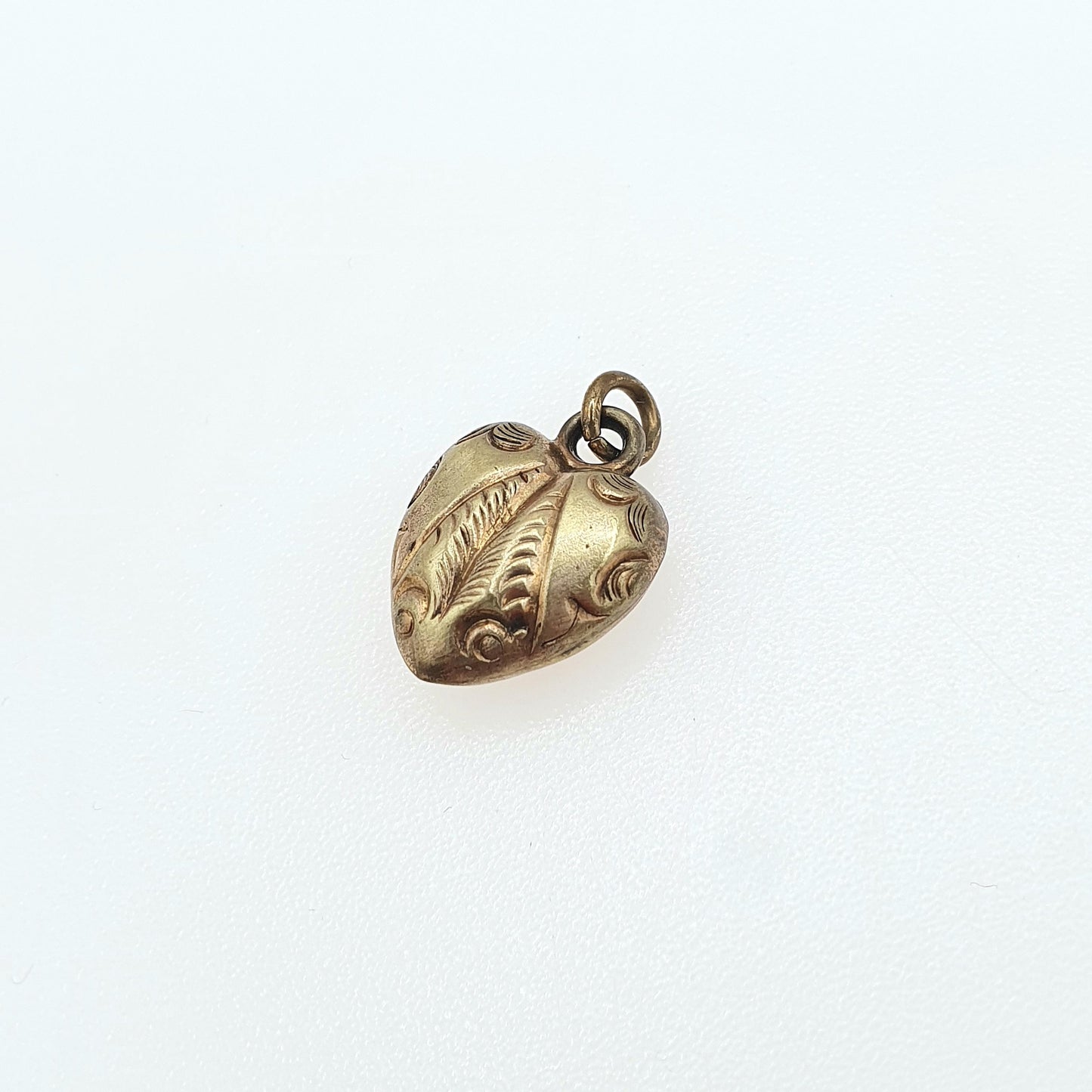 Antique Victorian Rolled Gold Heart Pendant Charm Geometric Gold Filled Leaf Embossed Love Gift Sweet Womens Jewelry Vintage Jewellery