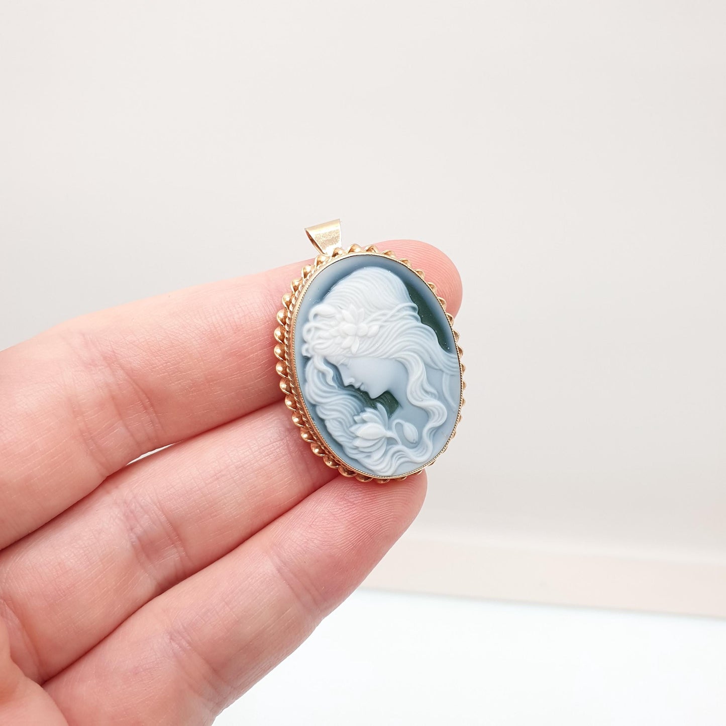 Vintage 9ct Gold Chrysoprase Cameo Pendant Necklace Brooch Genuine Green Gemstone Hardstone Large Big Solid 9k 9kt Jewelry Womens Jewellery