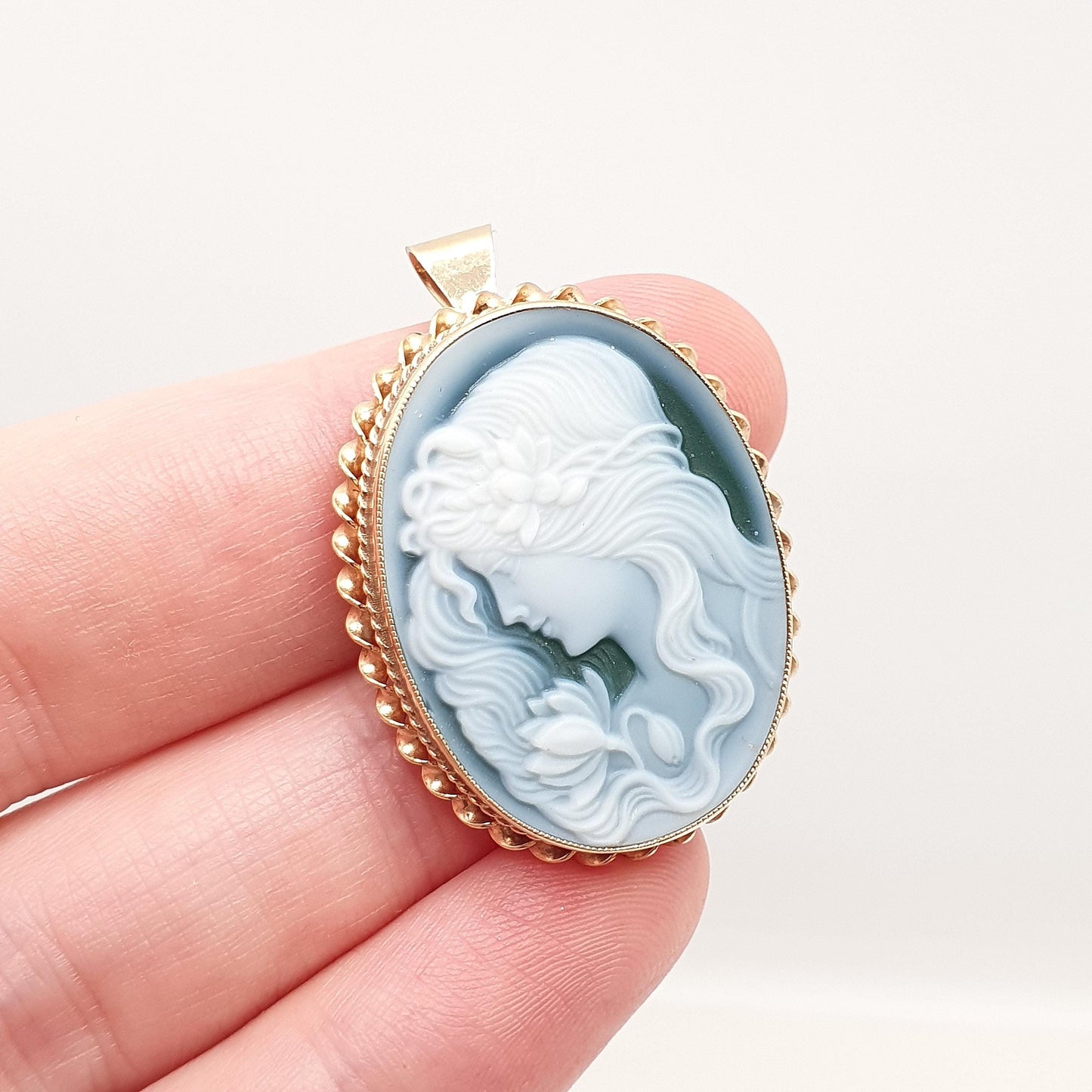 Vintage 9ct Gold Chrysoprase Cameo Pendant Necklace Brooch Genuine Green Gemstone Hardstone Large Big Solid 9k 9kt Jewelry Womens Jewellery