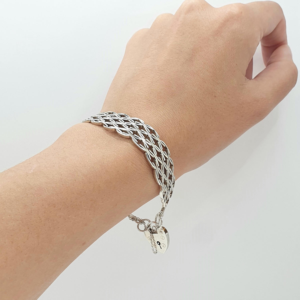 Vintage Sterling Silver Gate Link Bracelet Padlock Clasp X Shape Links Solid 925 1976 Hallmark 26.17g 18.5cm 7.2” Womens Jewelry Jewellery