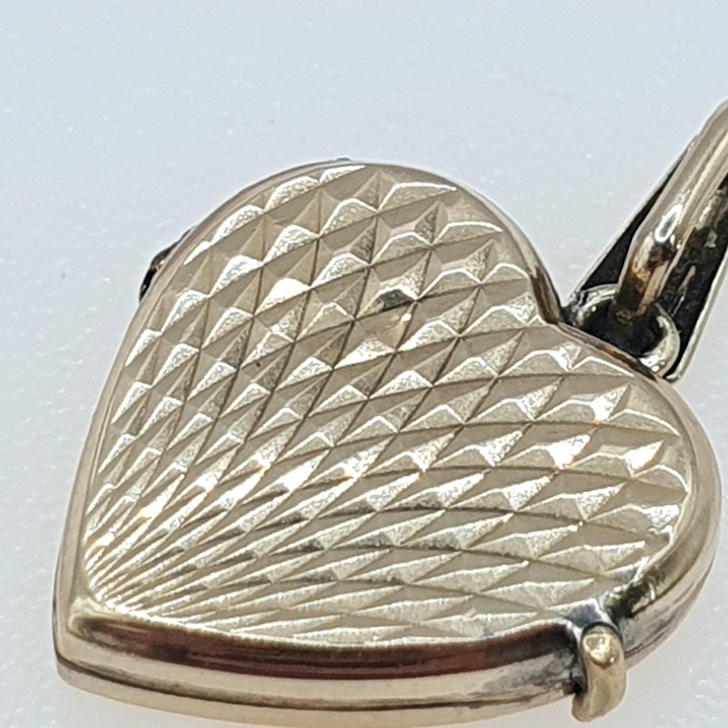 Old Vintage 9ct Gold Heart Locket Gyroscope 9k Back and Front Tiny Small Pattern Gift Necklace Jewelry Womens Mens Love Jewellery