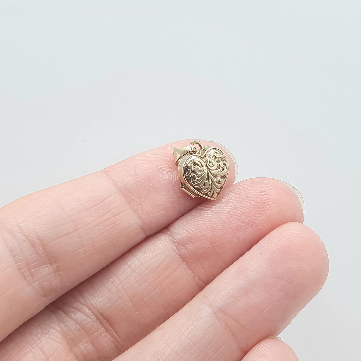 Vintage 9ct Gold Tiny Heart Locket Very Small Petite Embossed All Solid 9k 9kt Retro Womens Jewelry Jewellery