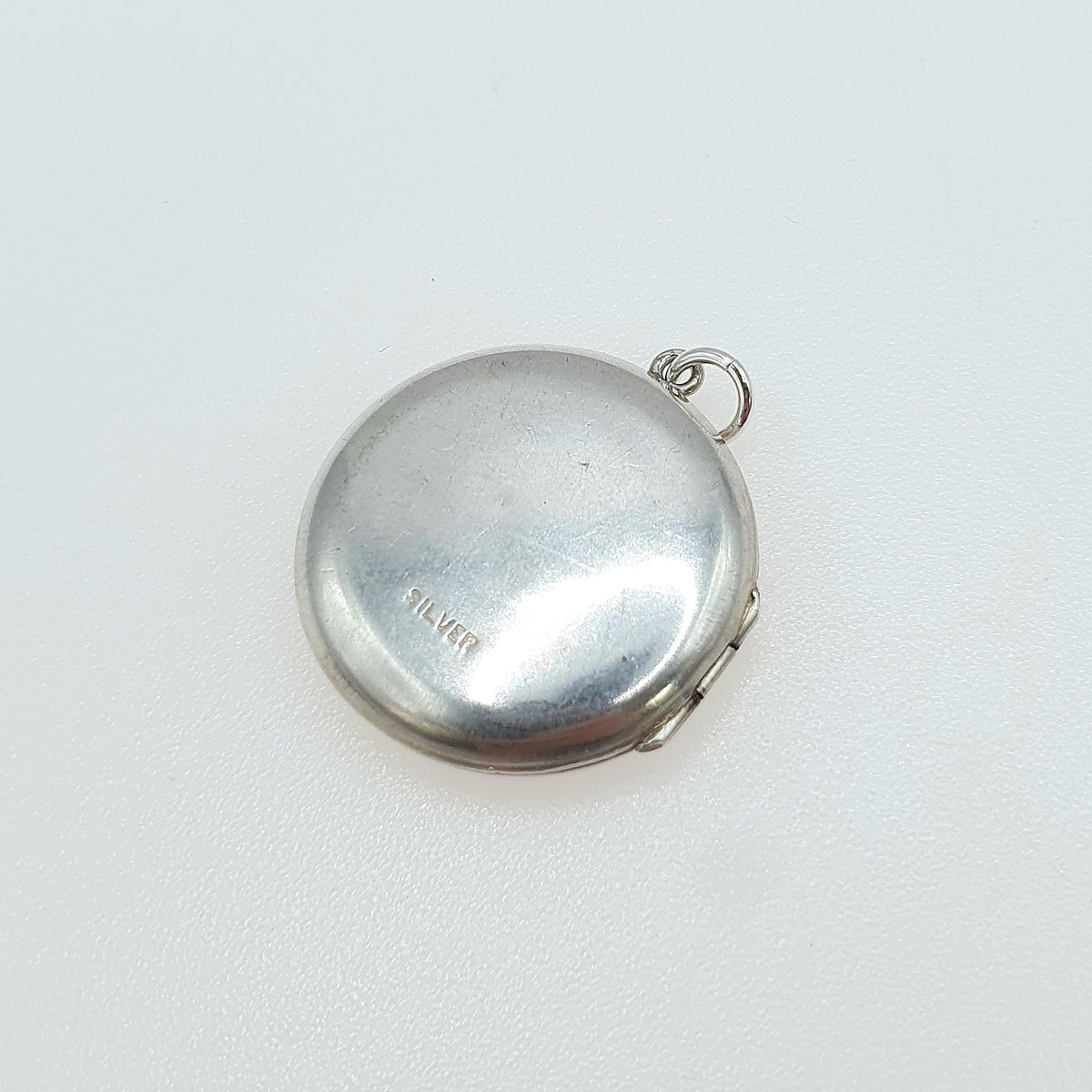 Antique Art Deco Solid Silver Locket Round Circle Vertical Zig Zag Pattern Necklace Pendant Vintage Jewellery Womens Jewelry