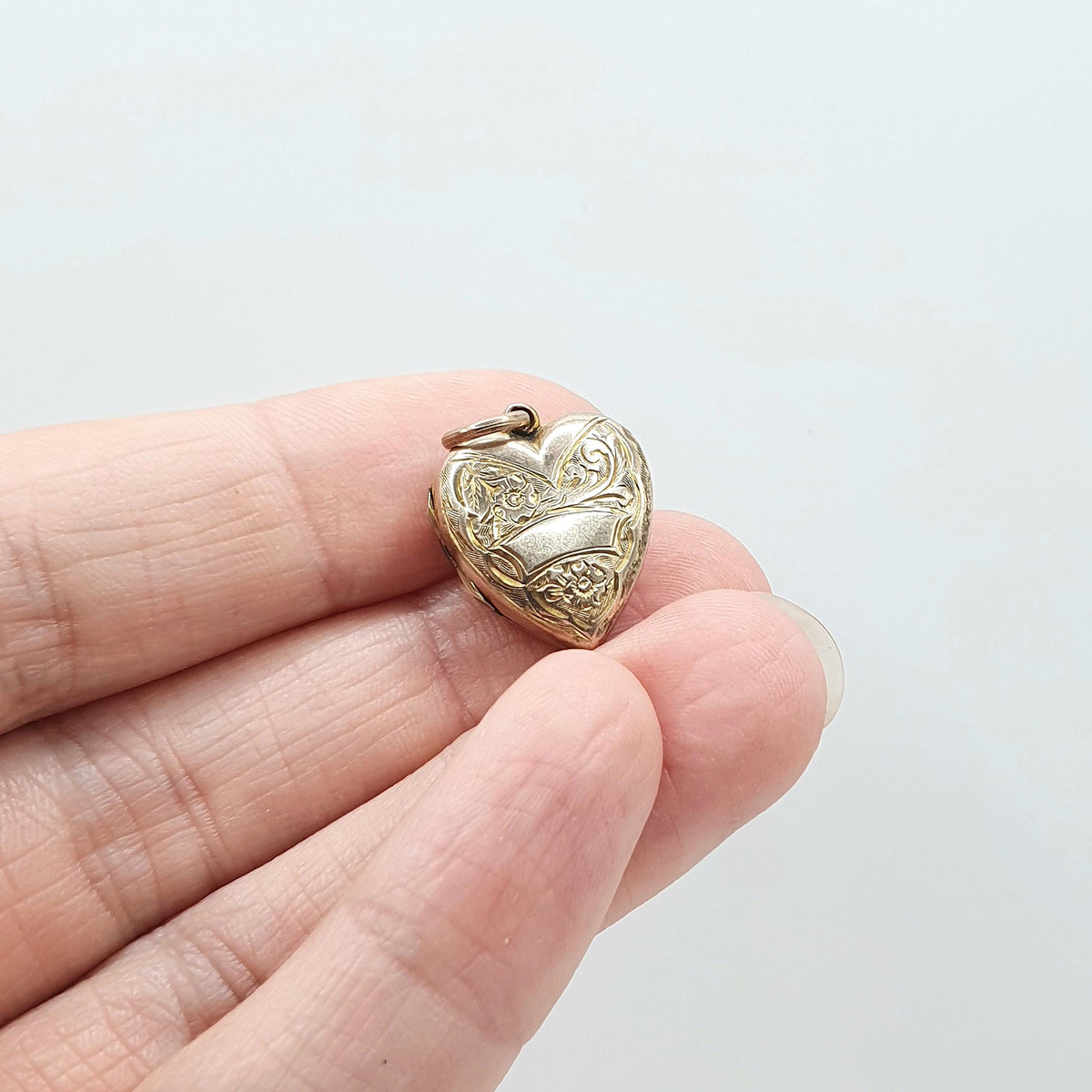 Antique Victorian 9ct Gold Heart Locket 9k Back and Front Hand Engraved Pendant Love Necklace Vintage Jewelry Jewellery Womens Mens