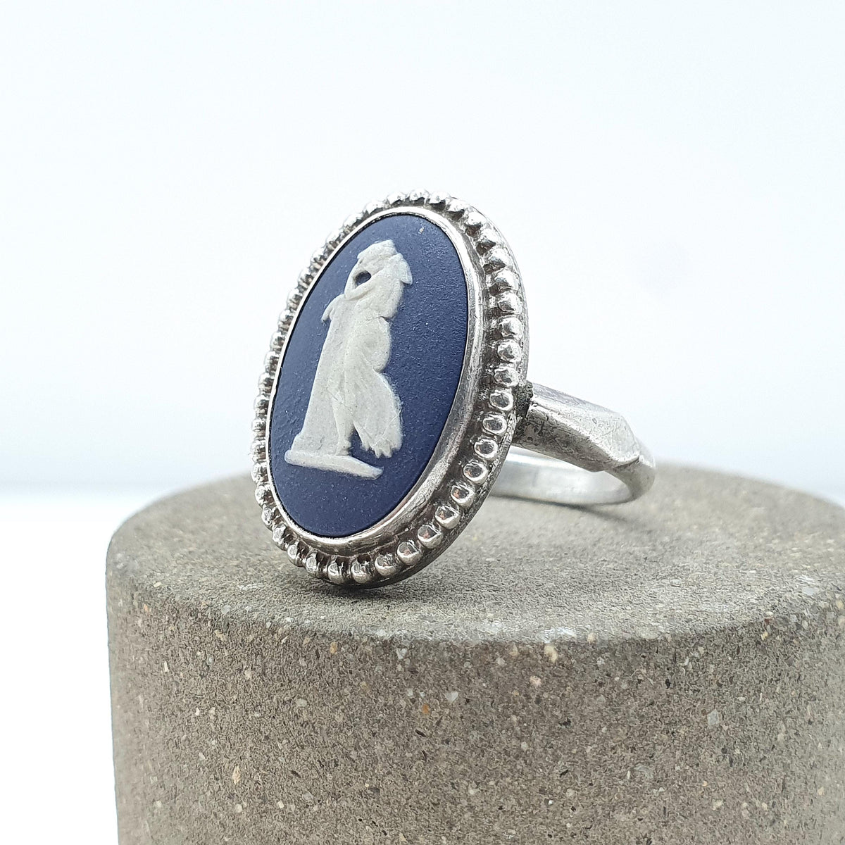 Vintage Sterling Silver Wedgwood Ring Navy Blue Jasperware Oval Solid 925 Womens Ladies Retro Jewelry Jewellery Unisex UK K.5 US 5.5