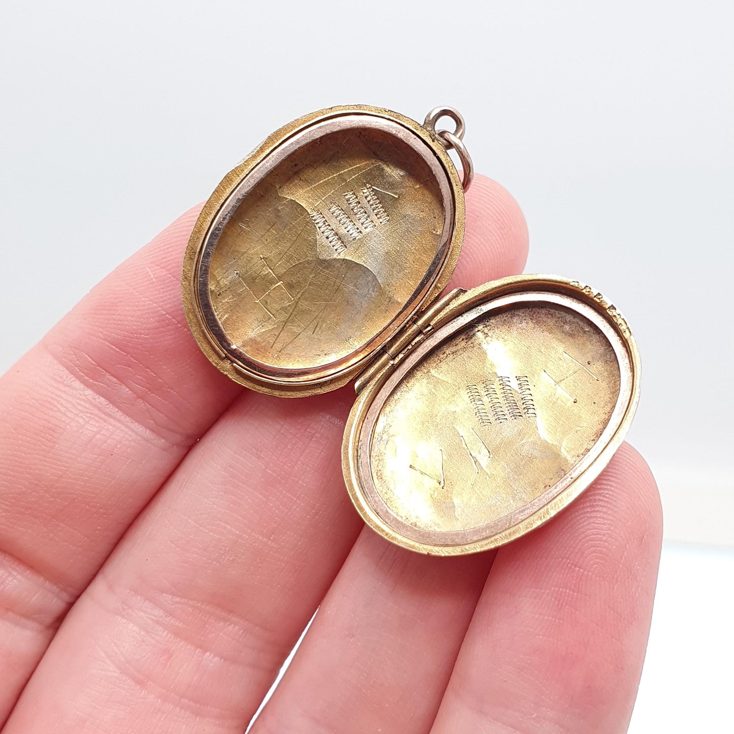 Antique Victorian 9ct Rose Gold Locket 9kt 9k Back and Front Oval Shield Cruciform Engraved Pendant Necklace Picture Photo Vintage