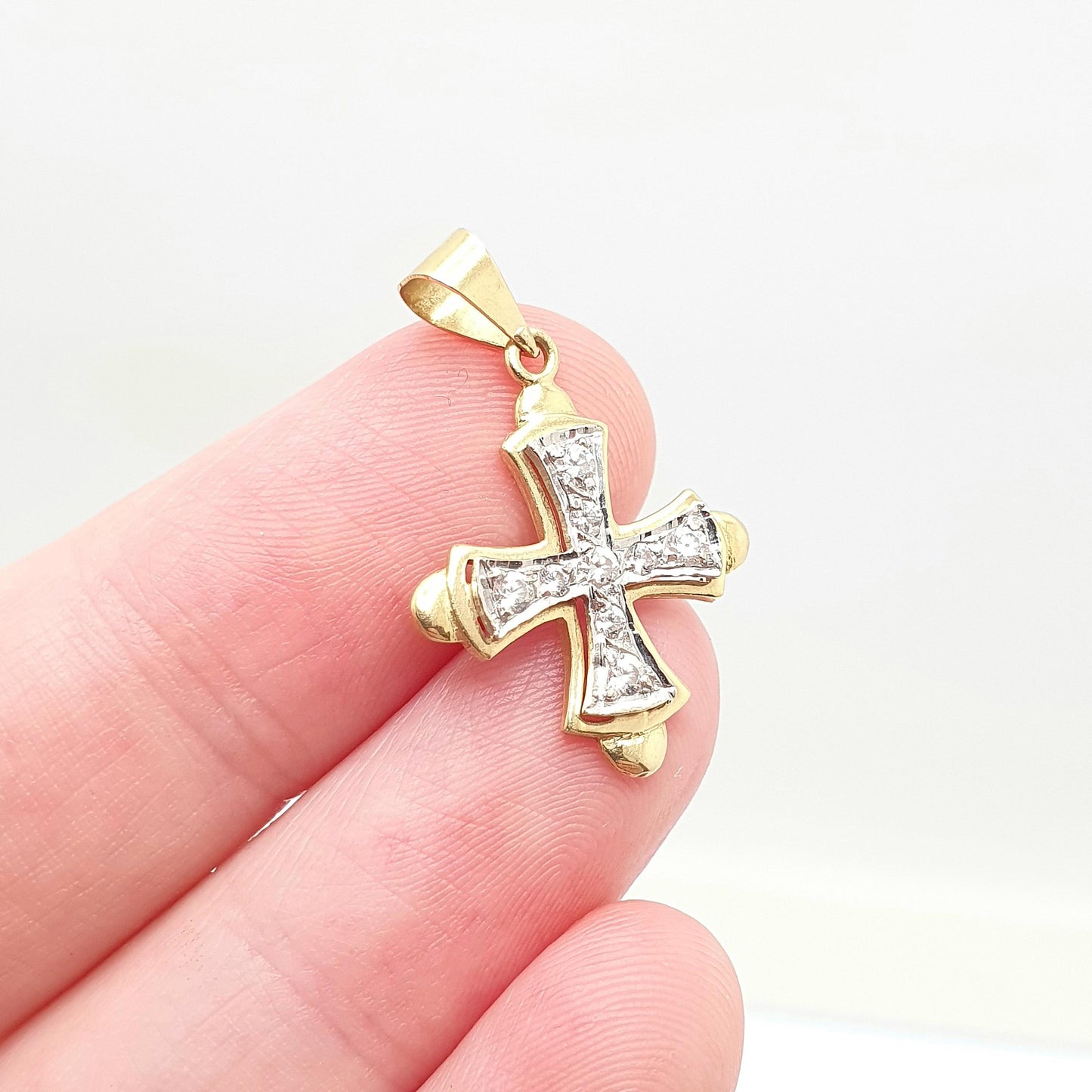 Vintage 18ct Gold Maltese Cross Pendant Necklace CZ Solid 750 18kt Cubic Zirconia Cruciform Crucifix Jewelry Jewellery
