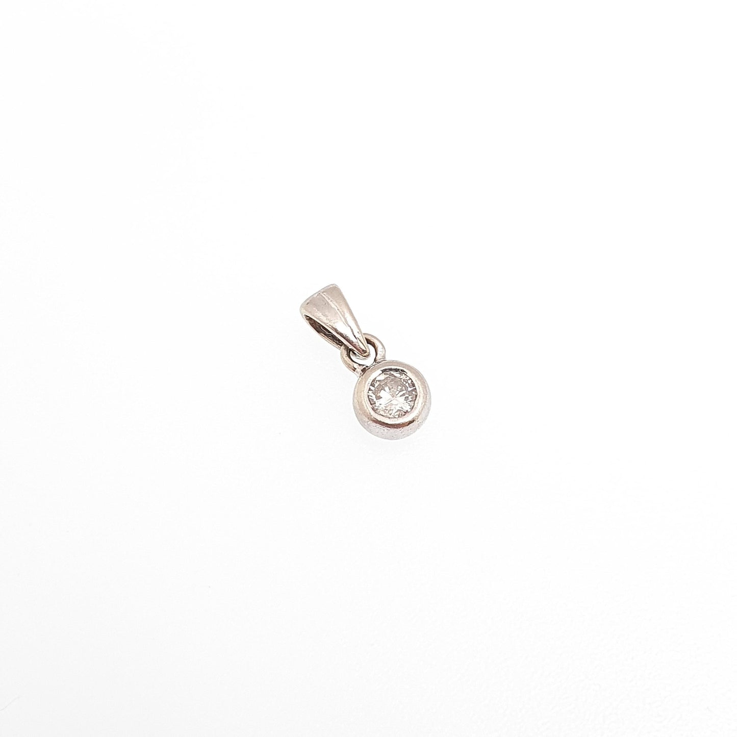 Vintage 9ct White Gold Diamond Pendant Solitaire Natural Gemstone Necklace Solid 9k 375 Tiny Small Jewelry Jewellery