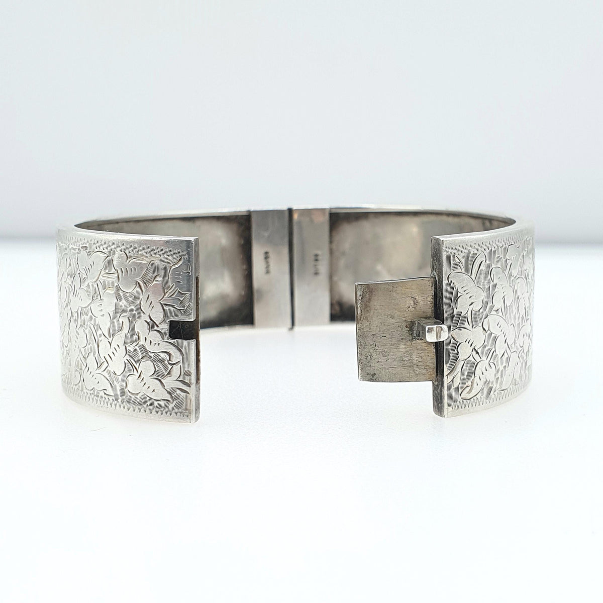 Antique Victorian Solid Silver Snap Bangle Bracelet Leaf Hand Engraved Wide Thick Vintage Womens Jewelry Jewellery