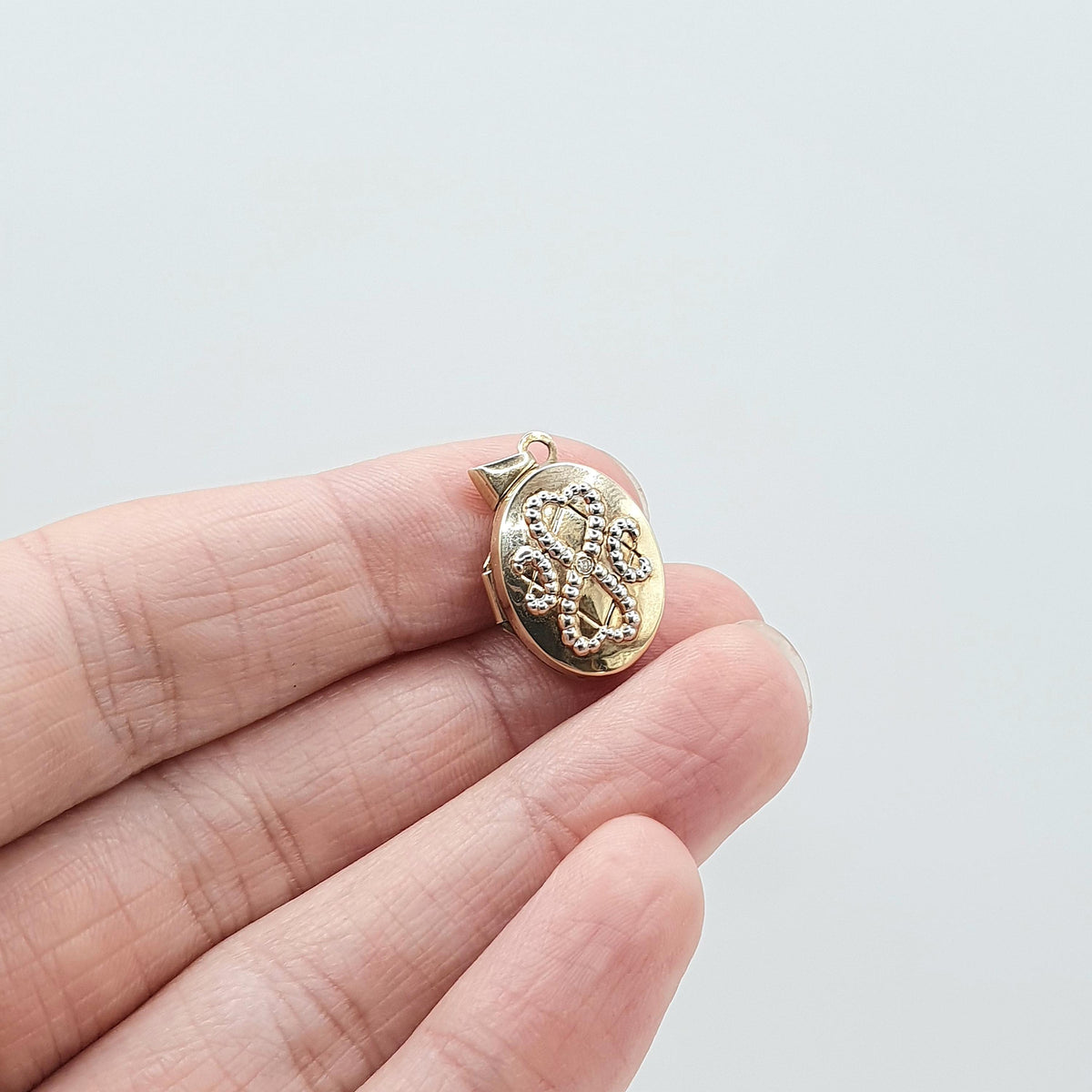 Vintage 9ct Gold Diamond Locket Double Heart White Gold Highlight Oval Gemstone Centre Necklace Photo Picture Pendant Jewelry Jewellery