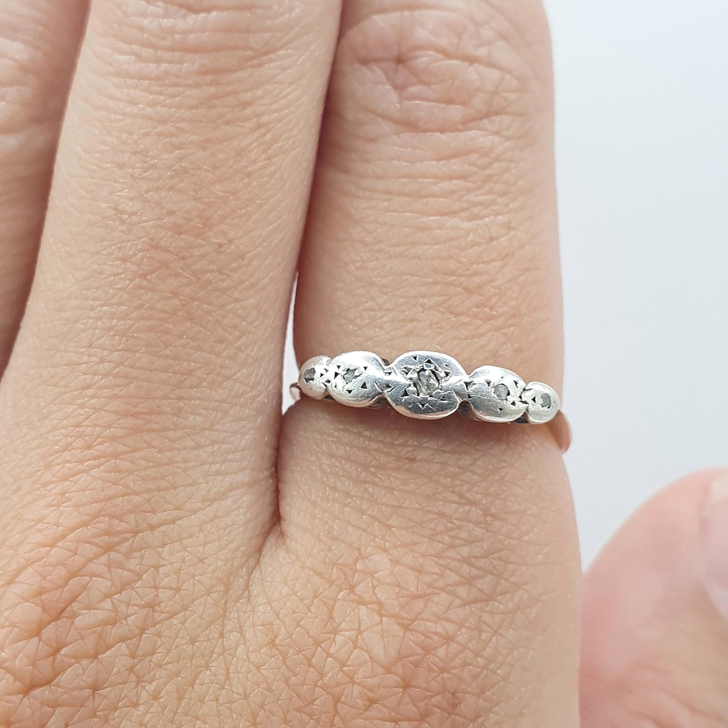 Antique 9ct Gold & Solid Silver Diamond Ring 5 Stone Genuine Real Diamonds Solid 9k Shank Vintage Womens Jewellery Jewelry UK P US 7.75